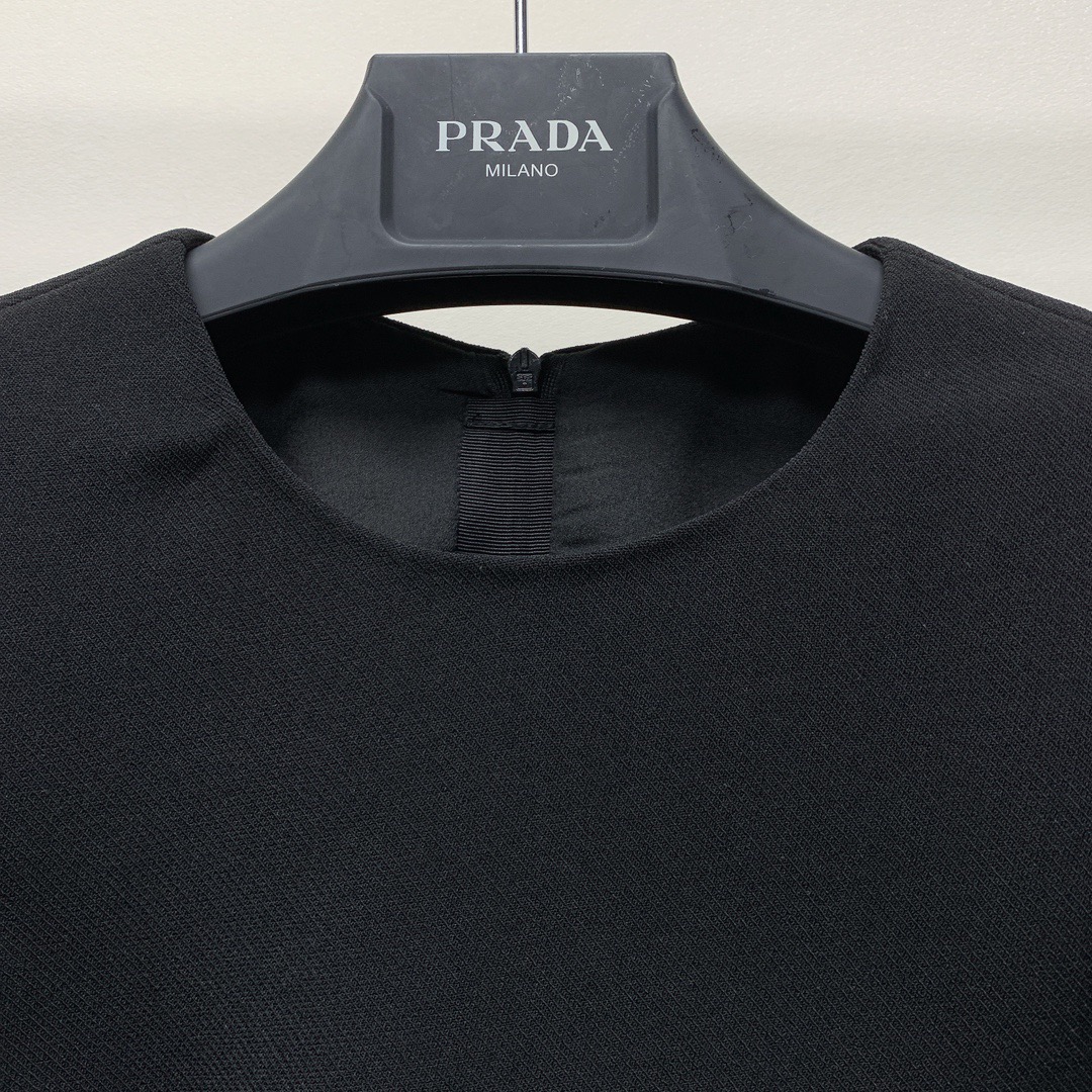 Prada ナッテ ミニドレス