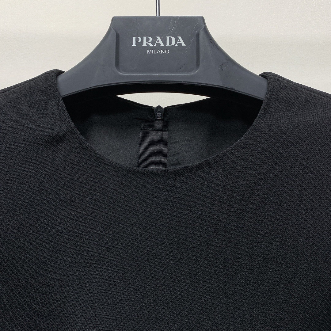 Prada ナッテ ミニドレス