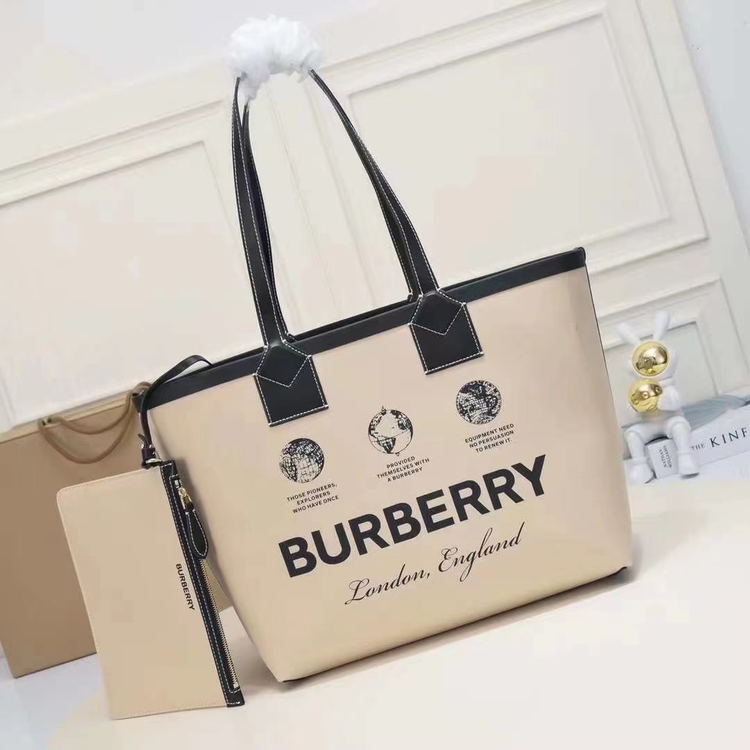 ☆【BURBERRY】☆バーバリー トートバッグ HERITAGE TOTE☆