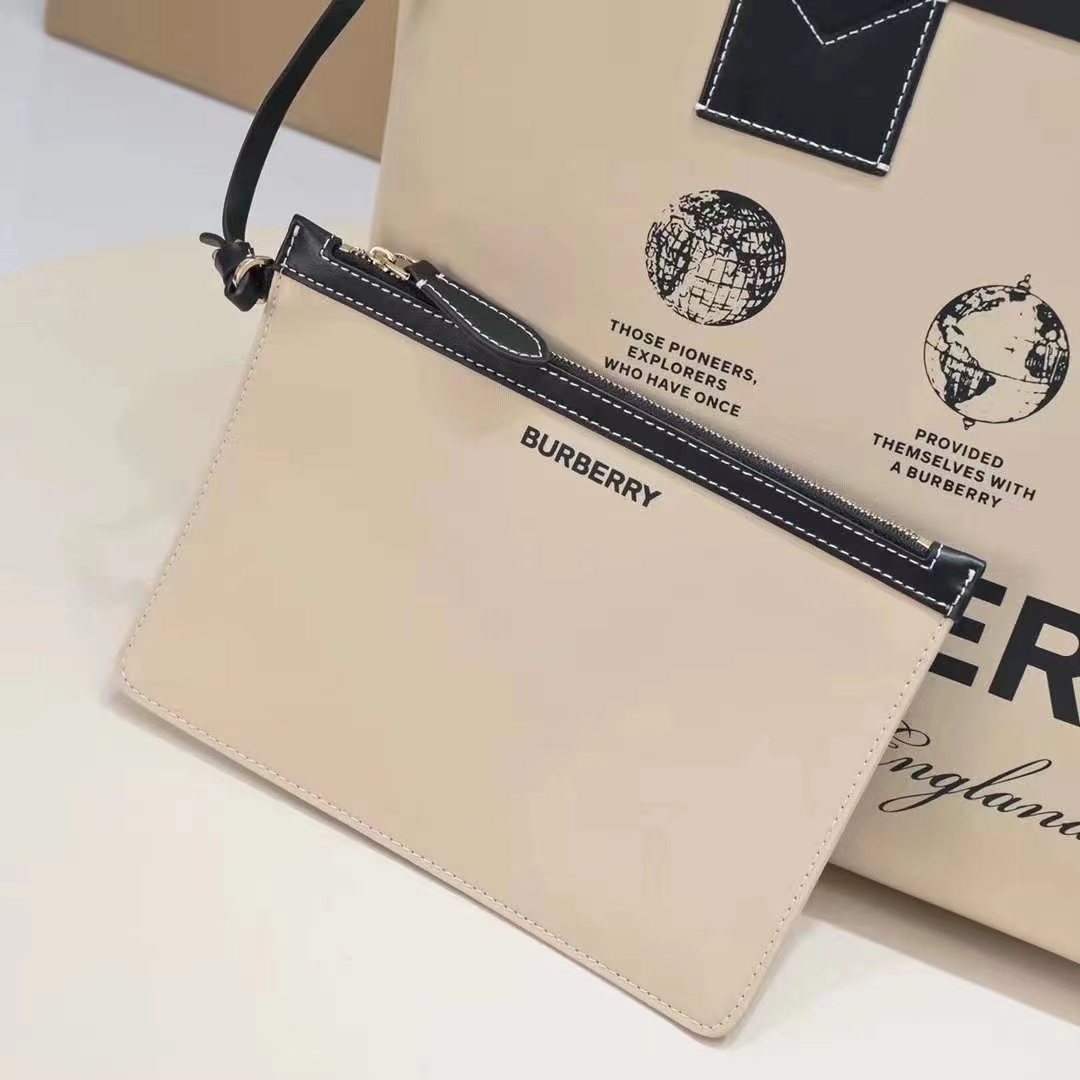 ☆【BURBERRY】☆バーバリー トートバッグ HERITAGE TOTE☆