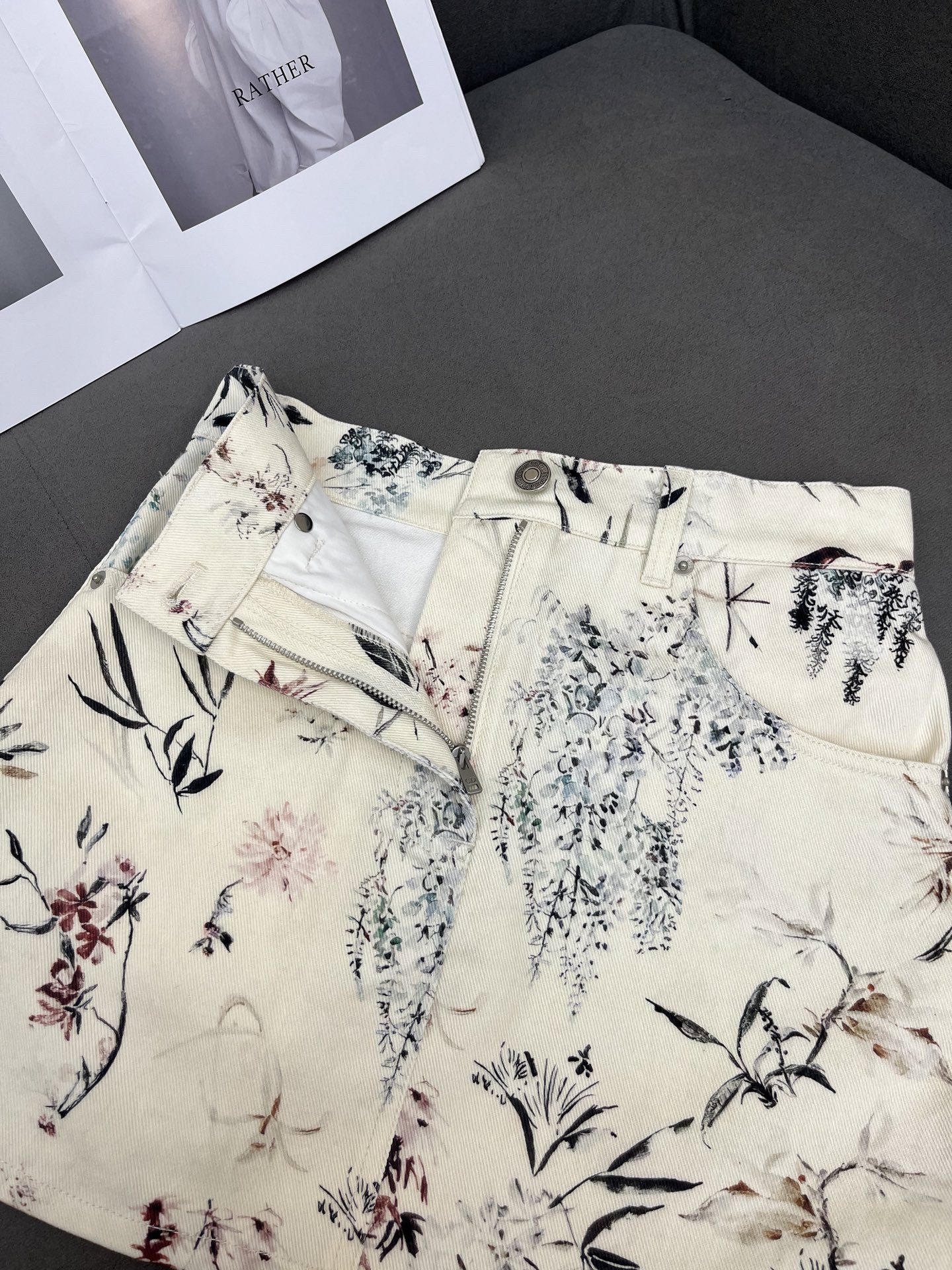 DIOR  ミニスカート