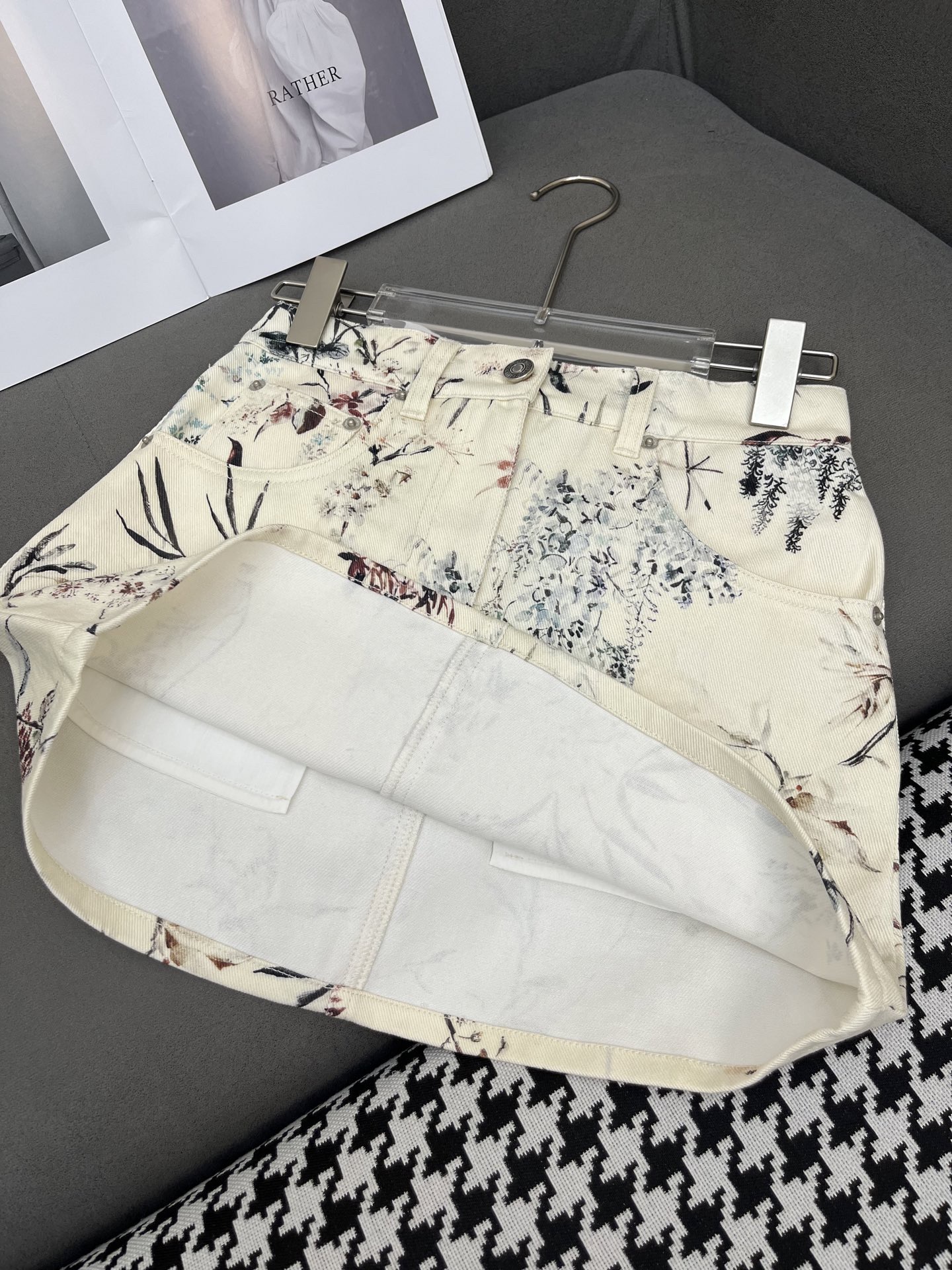 DIOR  ミニスカート