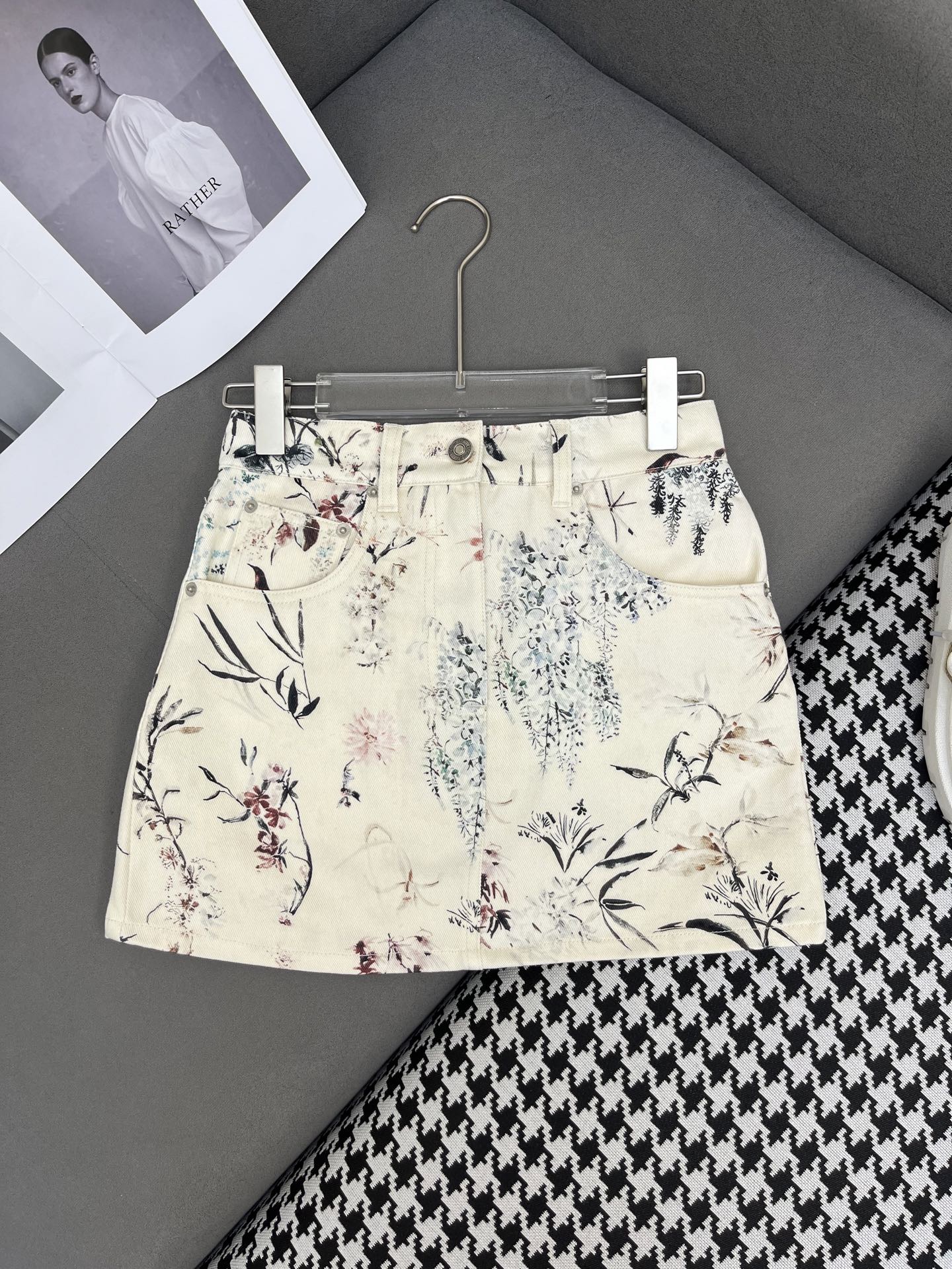 DIOR  ミニスカート