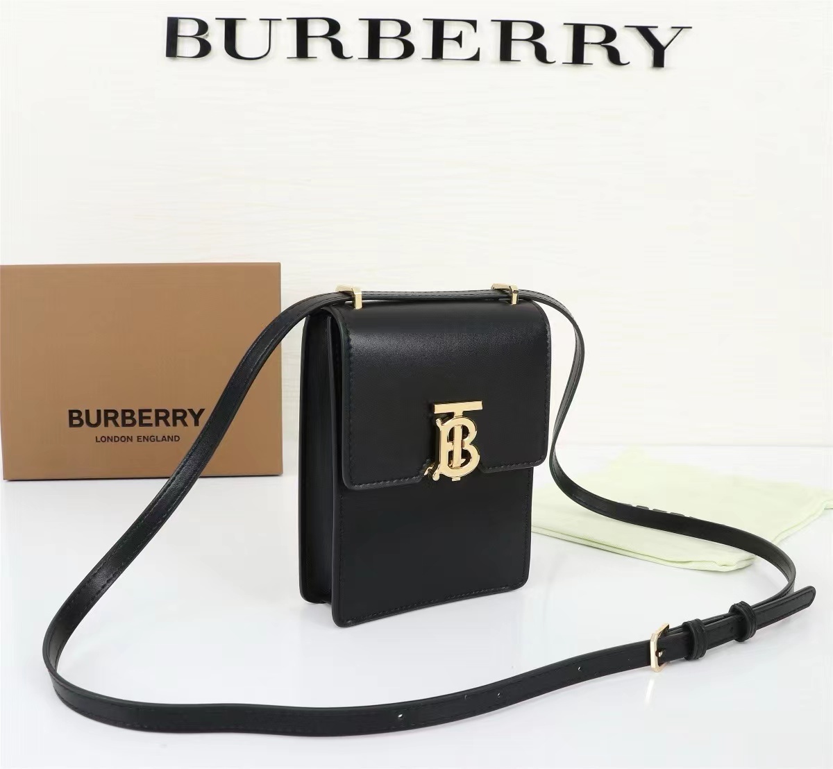 バーバリー ロビンバッグ