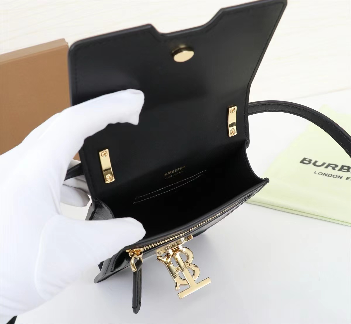 バーバリー ロビンバッグ