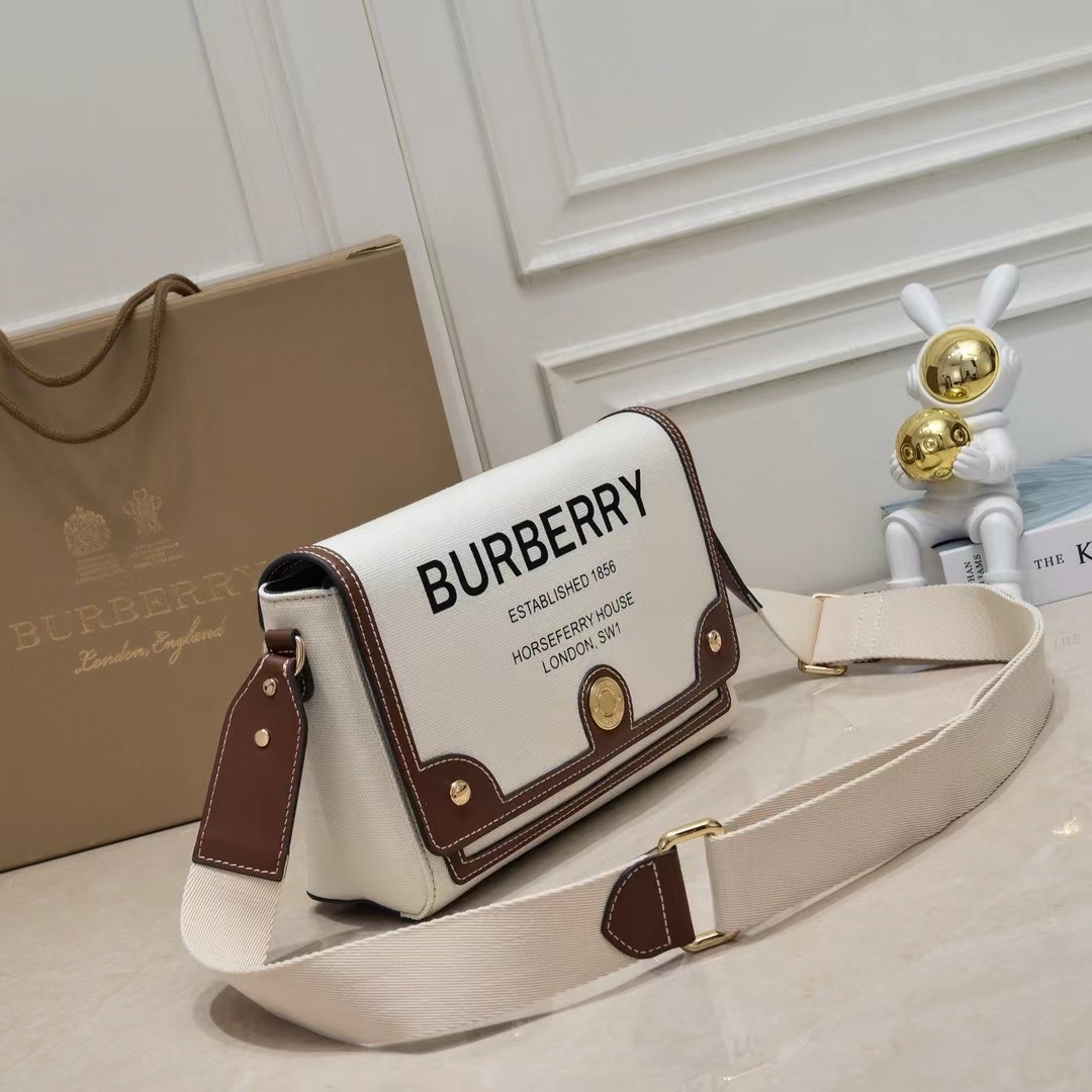 BURBERRY ノート ミディアム キャンバスバッグ
