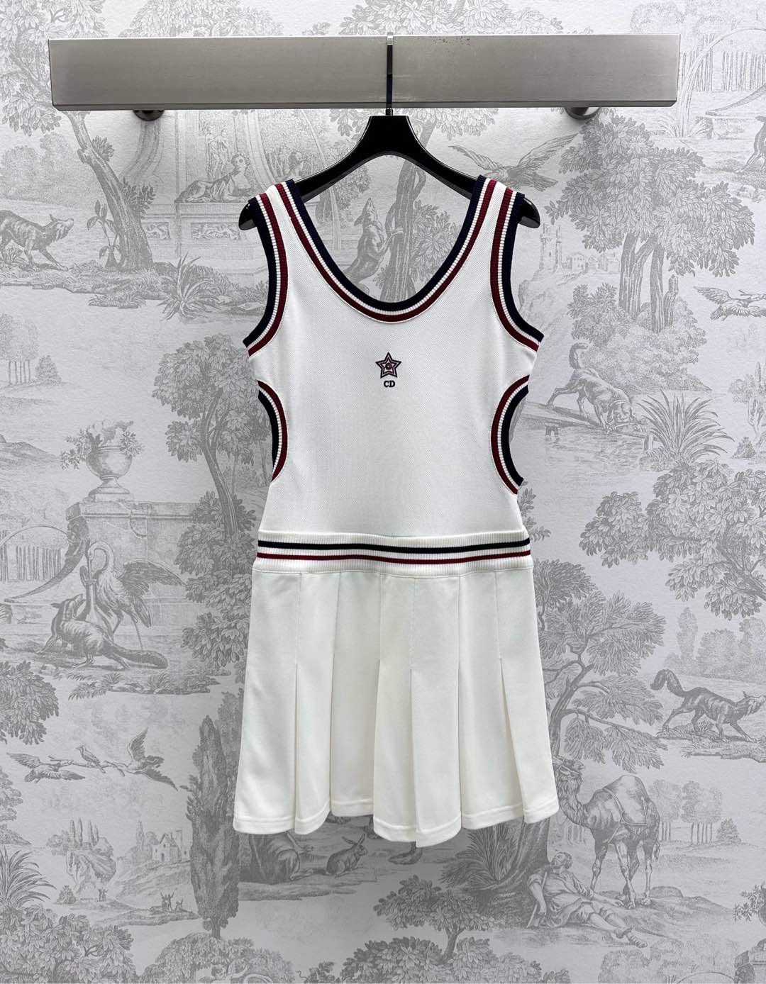 Dior Vibe ショート プリーツドレス