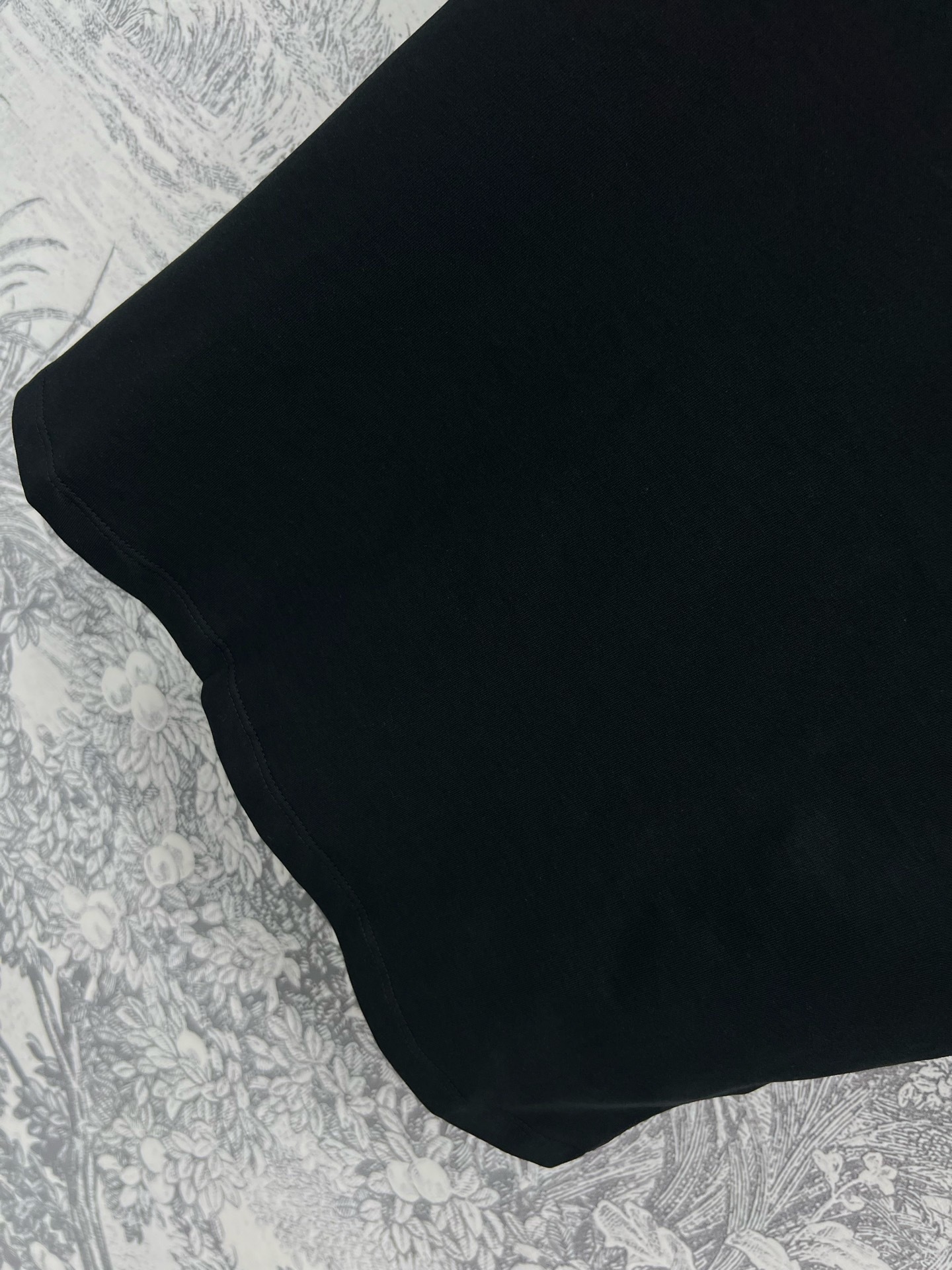 Louis vuitton シグネチャーポケット Tシャツ