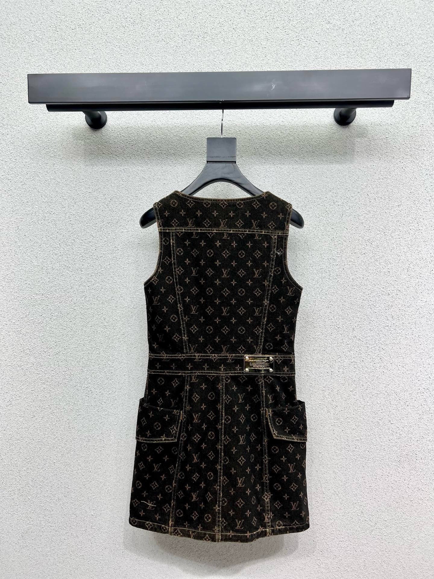 Louis vuitton モノグラムデニムボタン フロントドレス