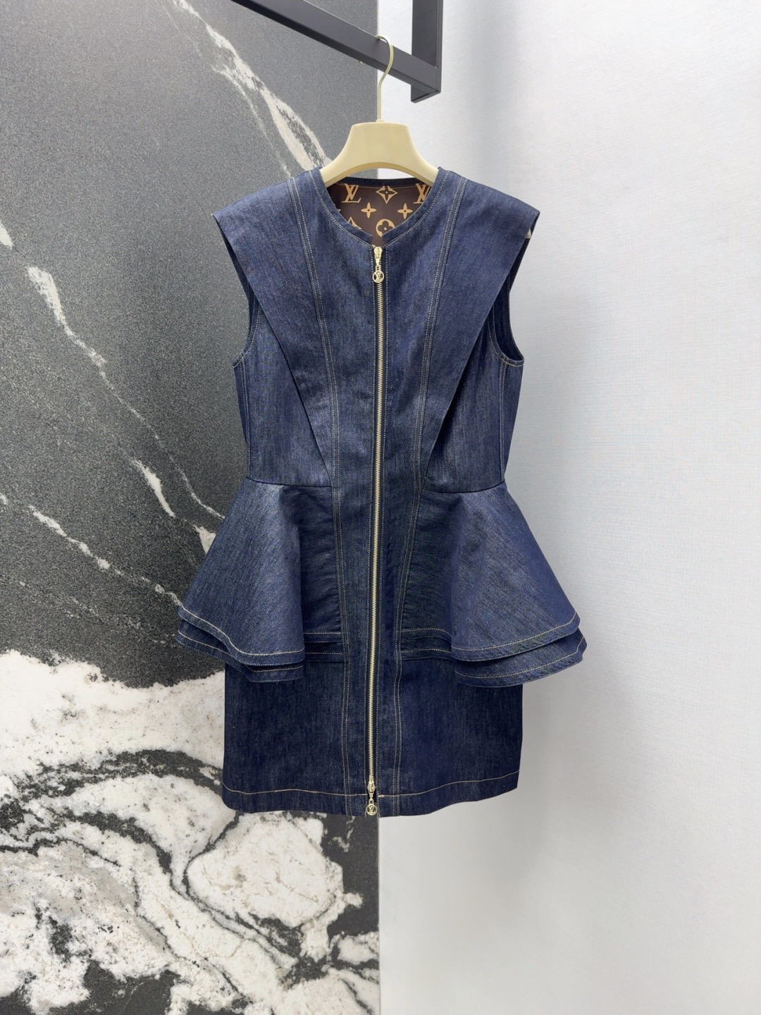 Louis vuitton デニムフリルドレス
