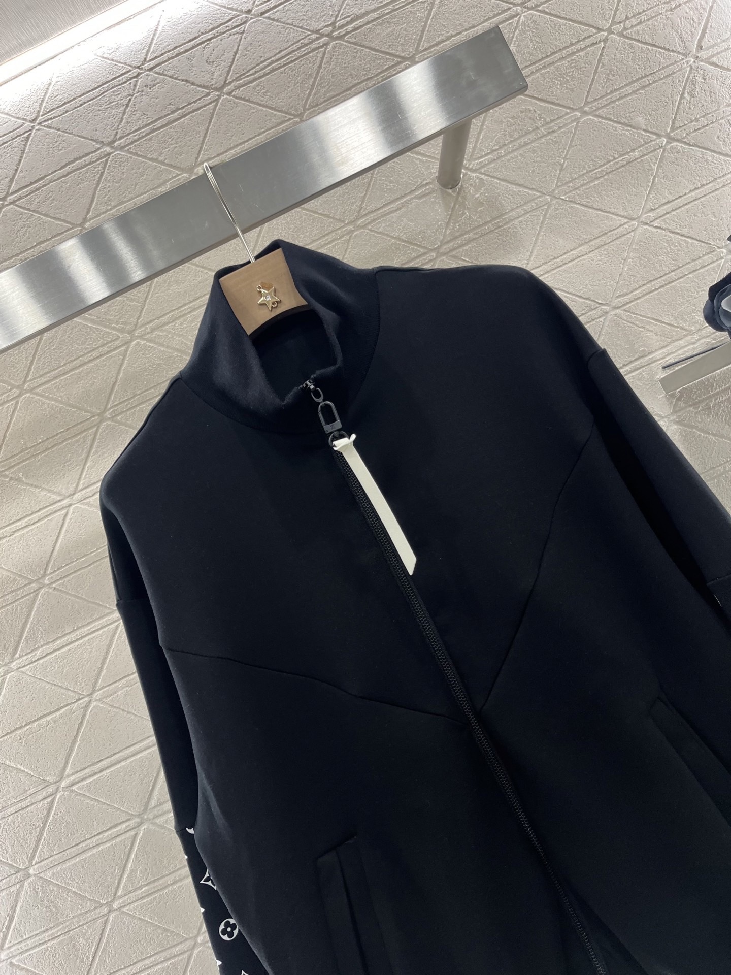 Louis vuitton モノグラムアクセント ニットジャケット