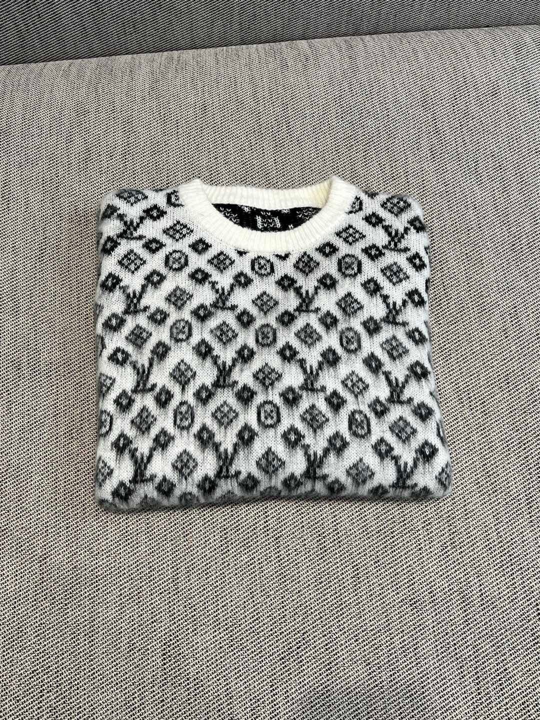 Louis vuitton モノグラムブラッシュドニットプルオーバー