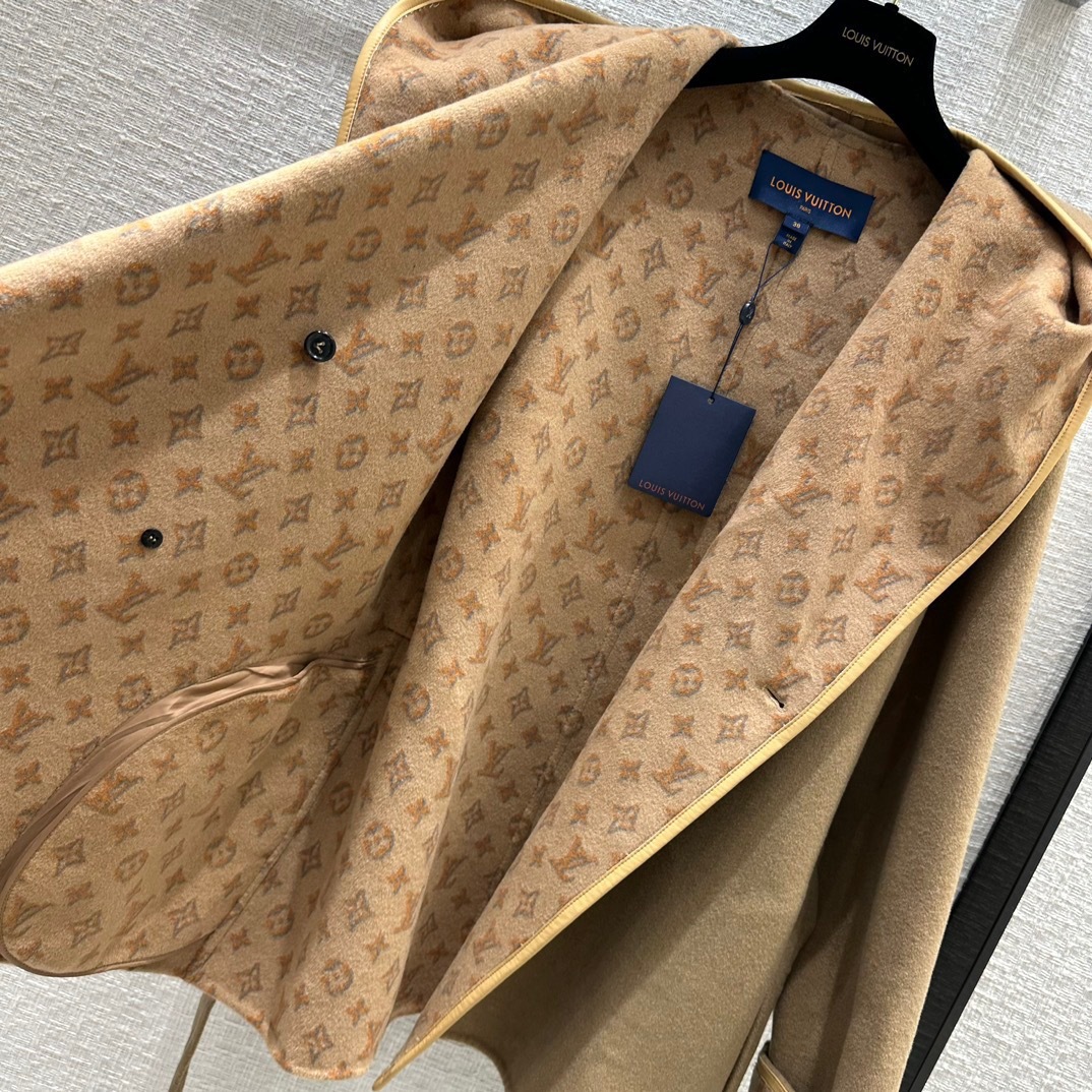 Louis vuitton 3D モノグラムダブルブレステッドラップコート