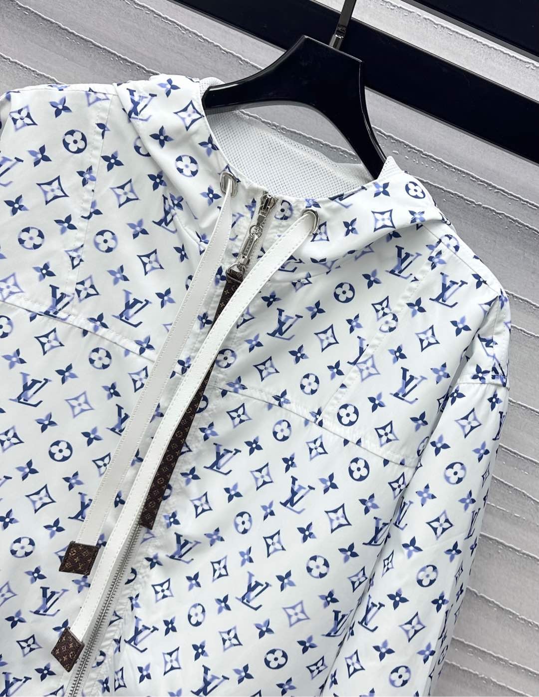 Louis vuitton アクアレル モノグラムパーカ