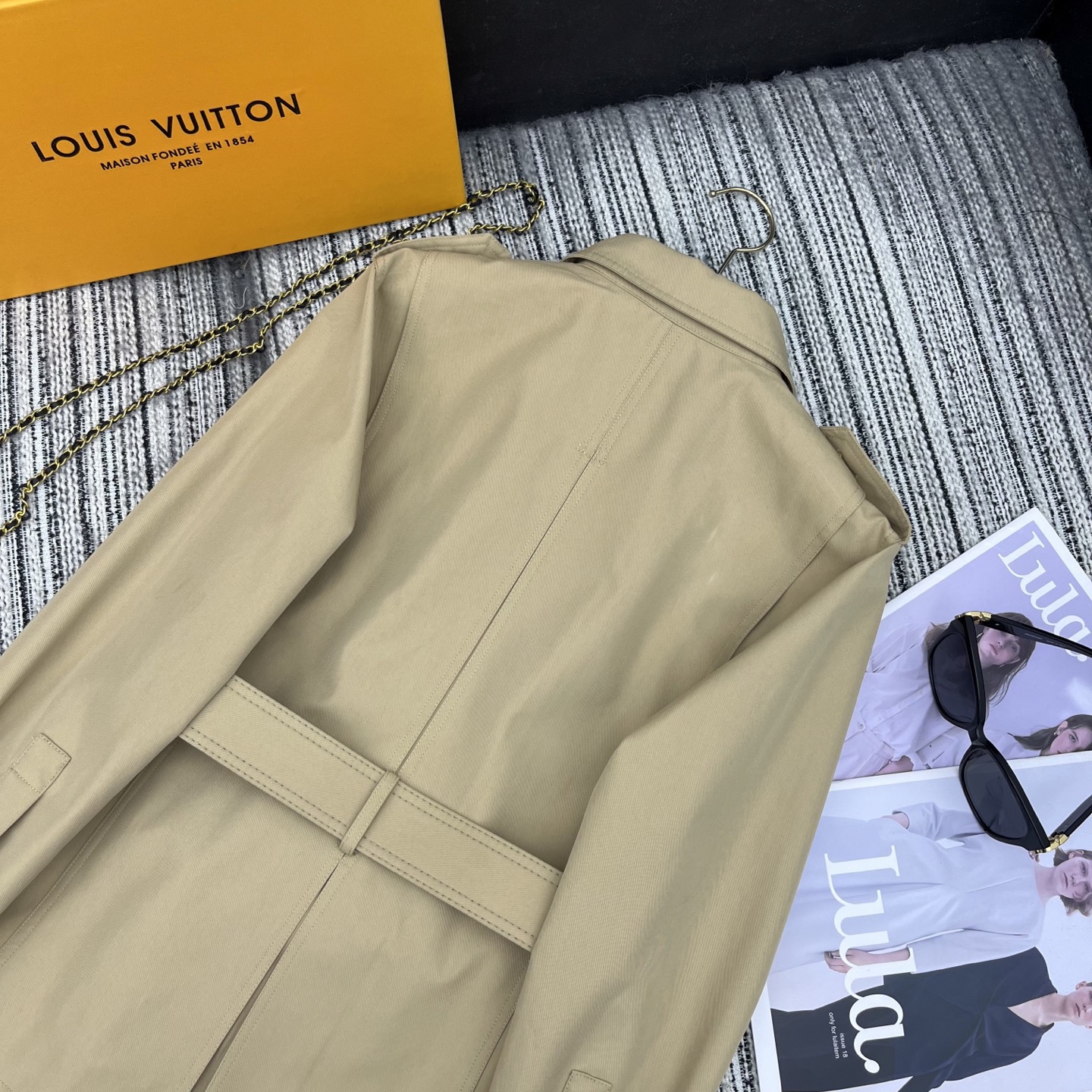 Louis vuitton ベルテッドサファリジャケット