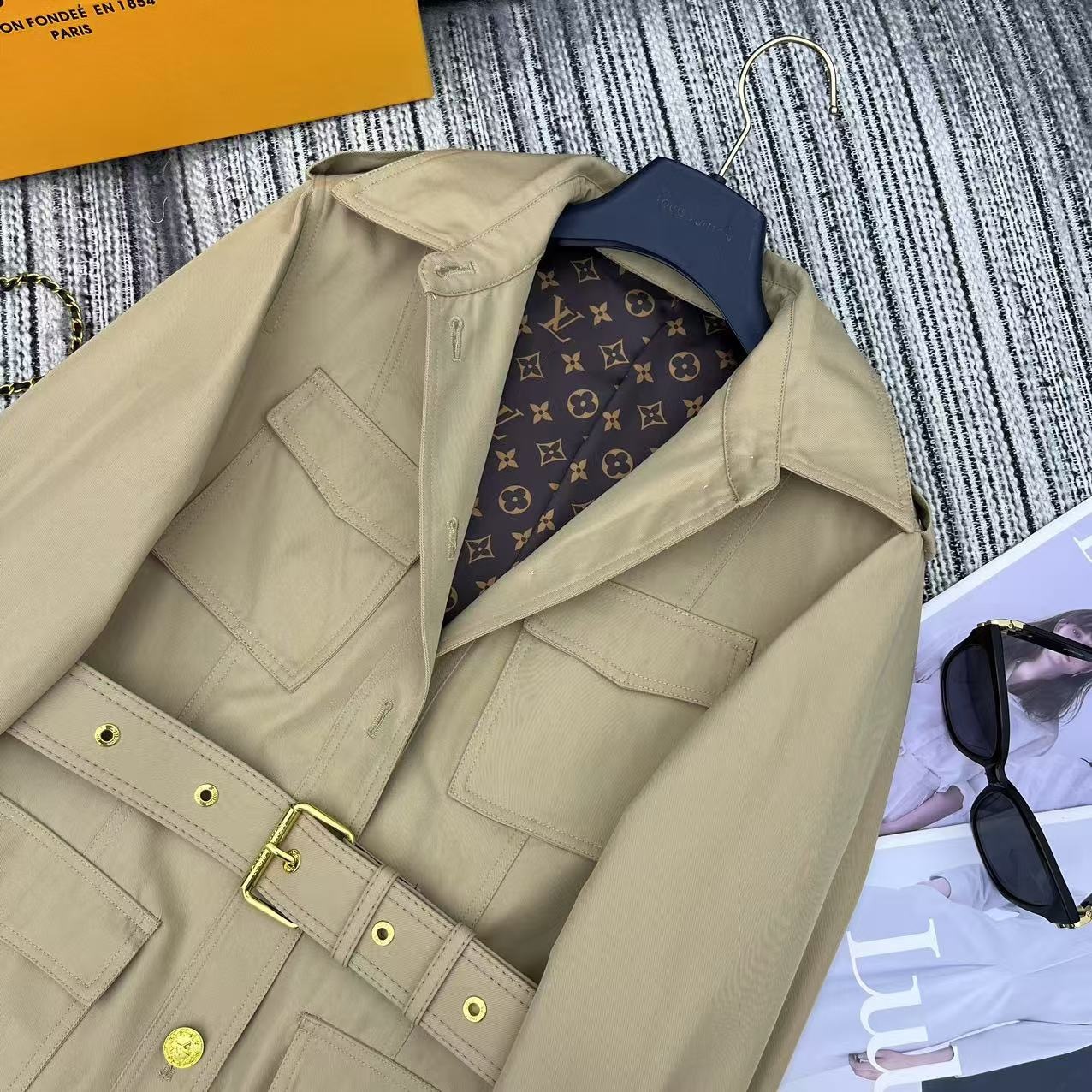Louis vuitton ベルテッドサファリジャケット