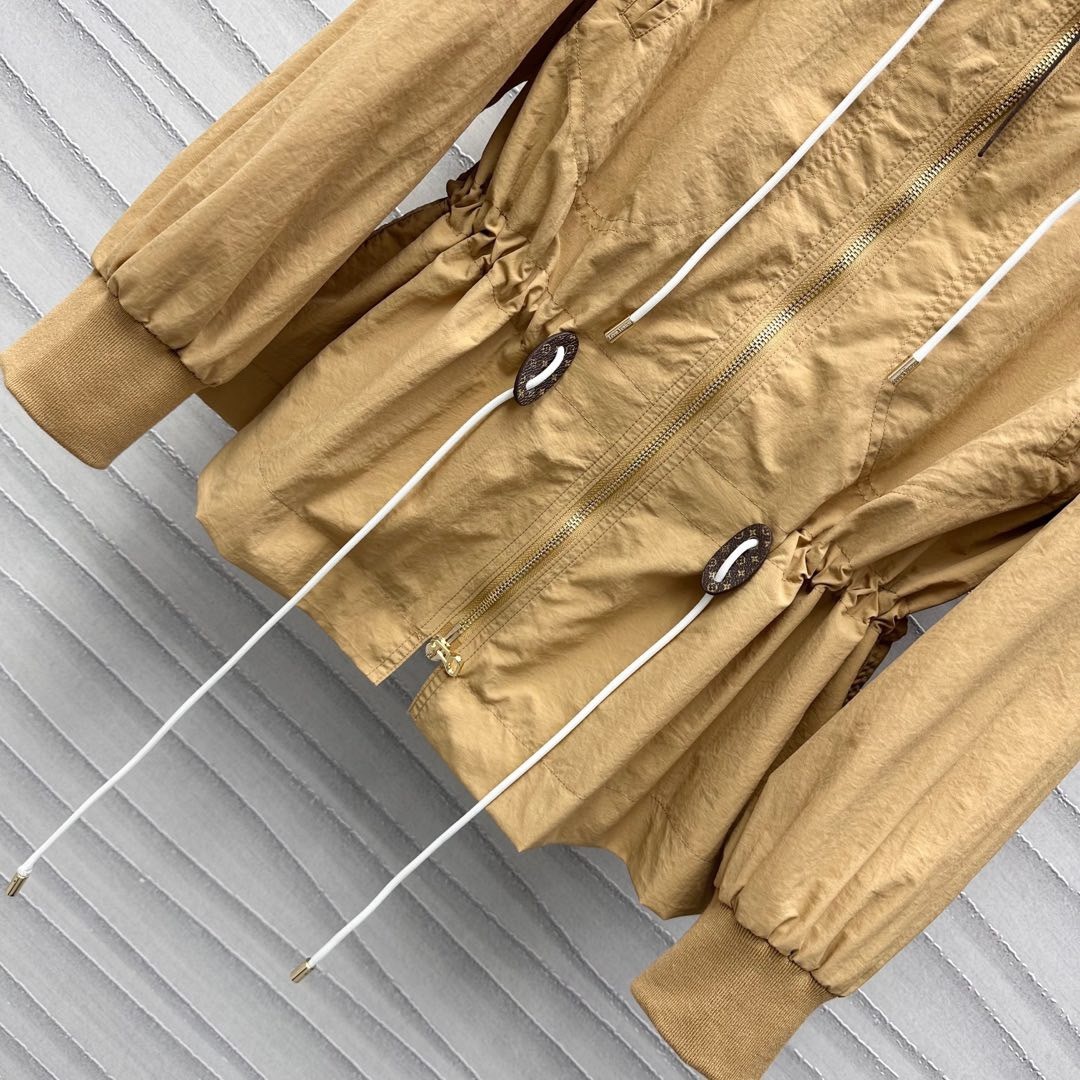 Louis vuitton ピーチスキン ペプラムパーカ