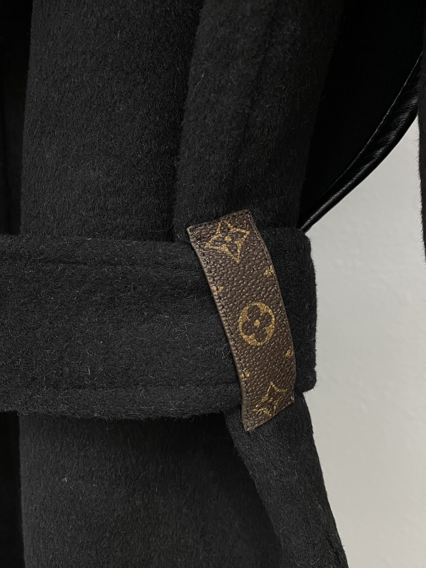Louis vuitton ベルテッドショートラップピーコート