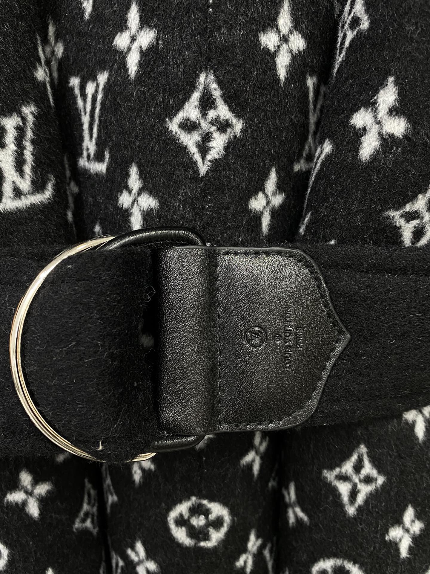 Louis vuitton ベルテッドショートラップピーコート
