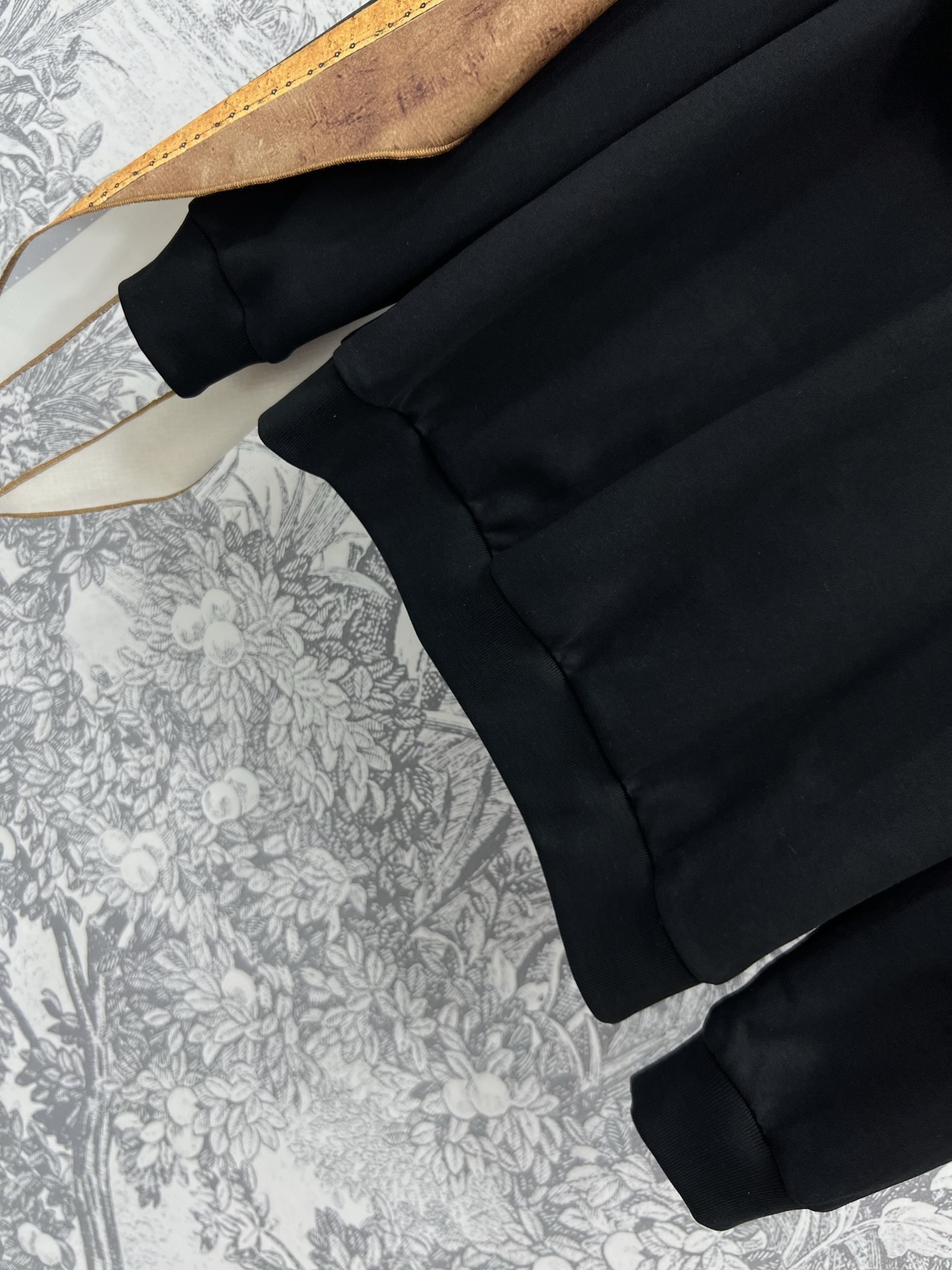 Louis vuitton トランクインサートプルオーバー