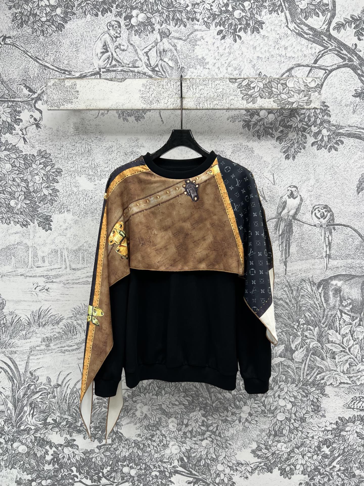 Louis vuitton トランクインサートプルオーバー