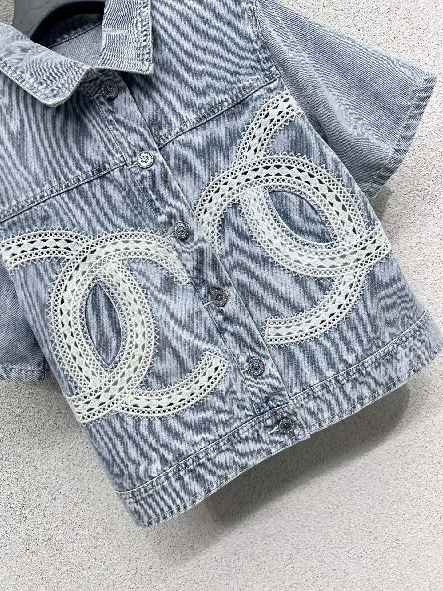 CHANEL デニムシャツ CCロゴ刺繍 半袖 トップス