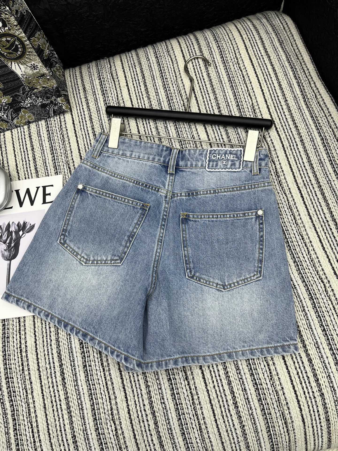 CHANEL ココビーチ ショートデニムパンツ