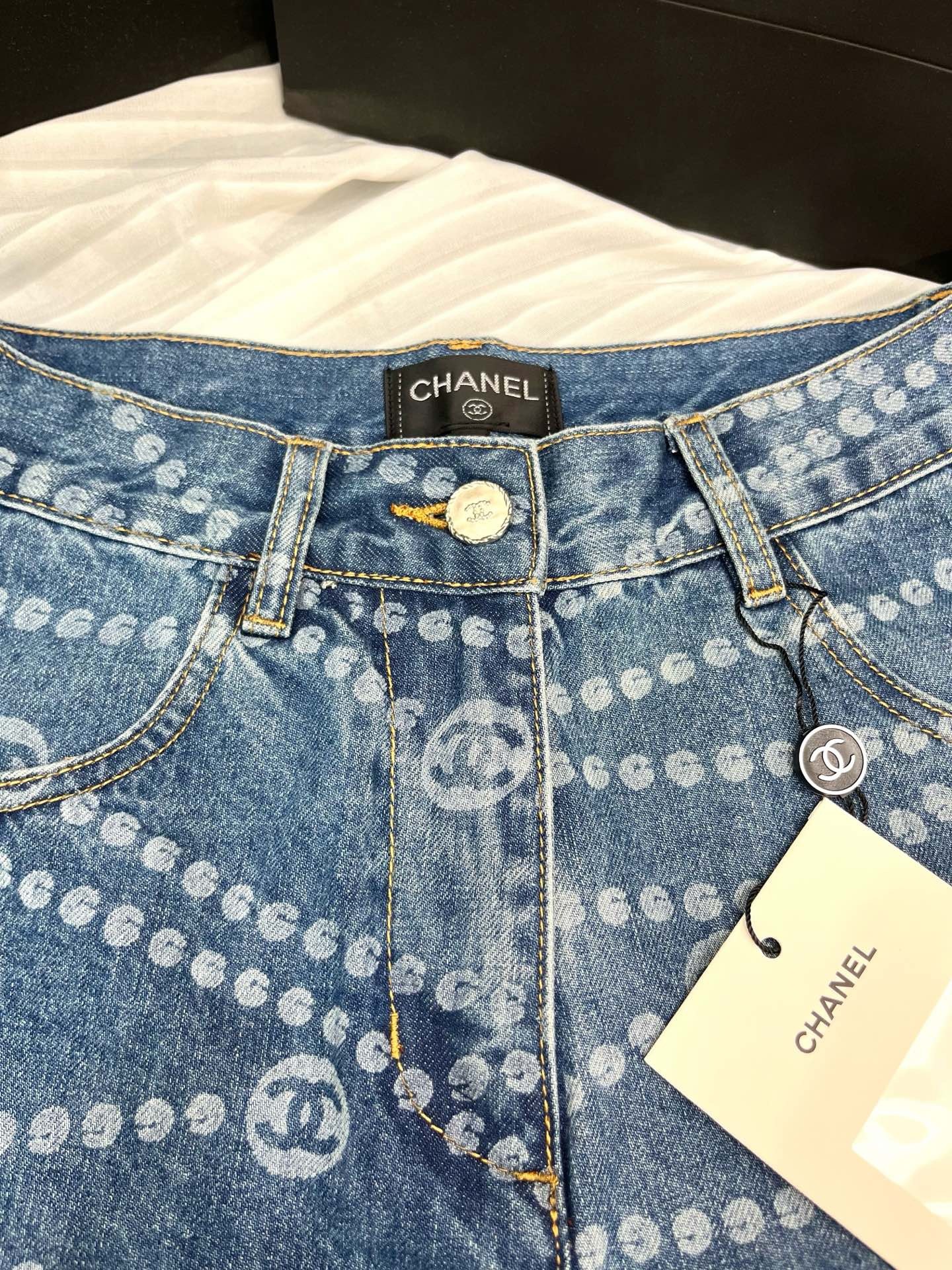 【CHANEL】デニムショートパンツ