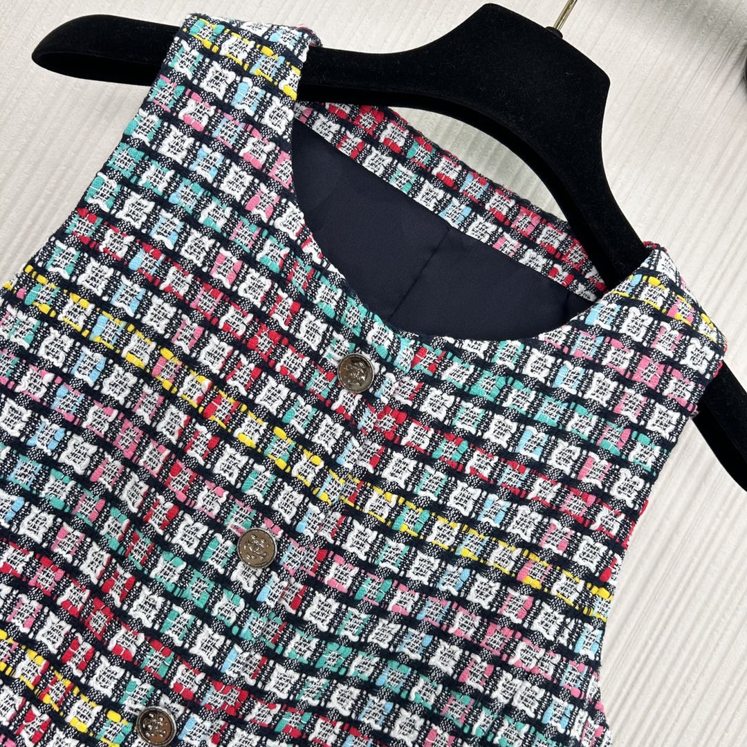 25C カラフルでノスタルジック♪シャネル　ワンピース