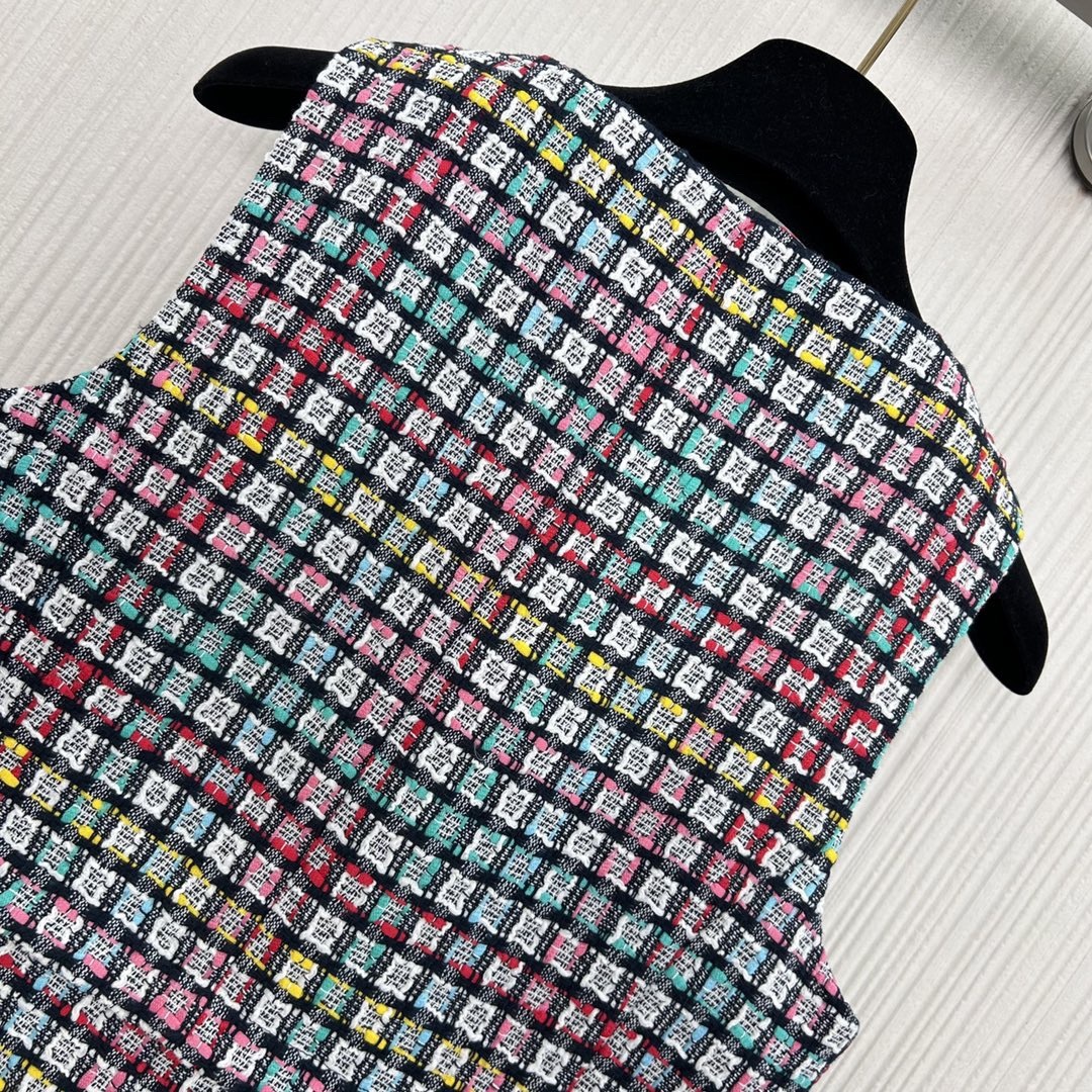 25C カラフルでノスタルジック♪シャネル　ワンピース