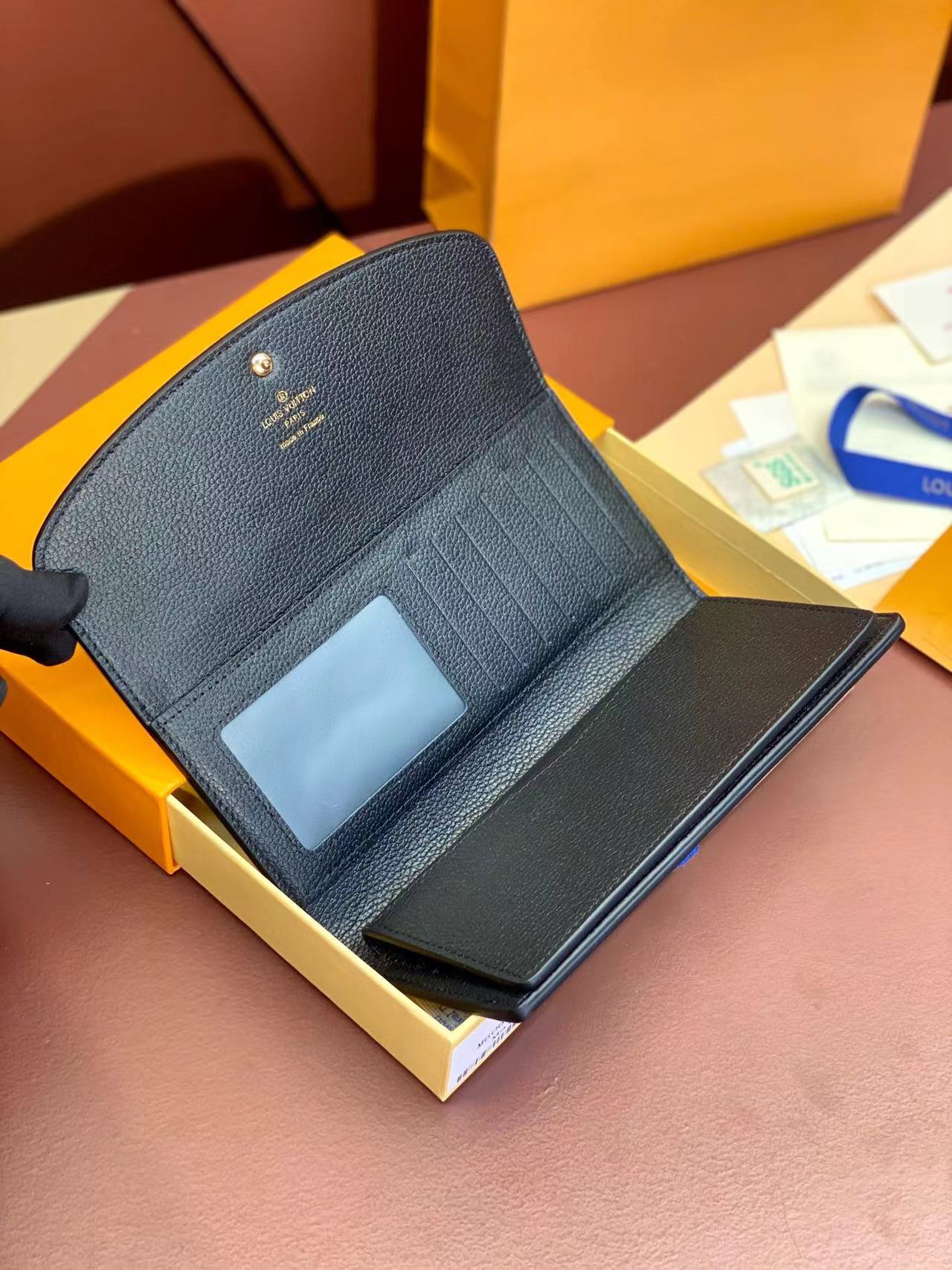 ルイヴィトン Louis Vuitton 財布