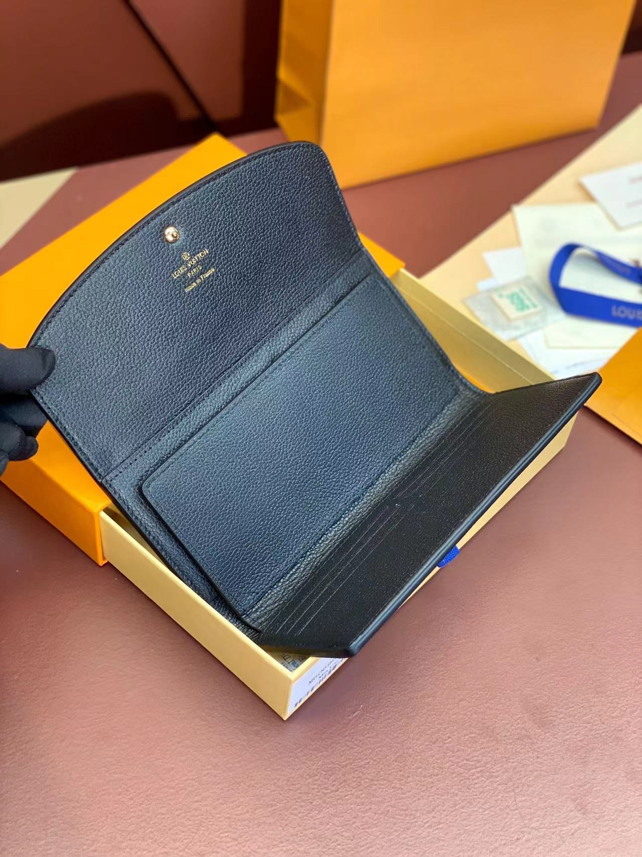 ルイヴィトン Louis Vuitton 財布