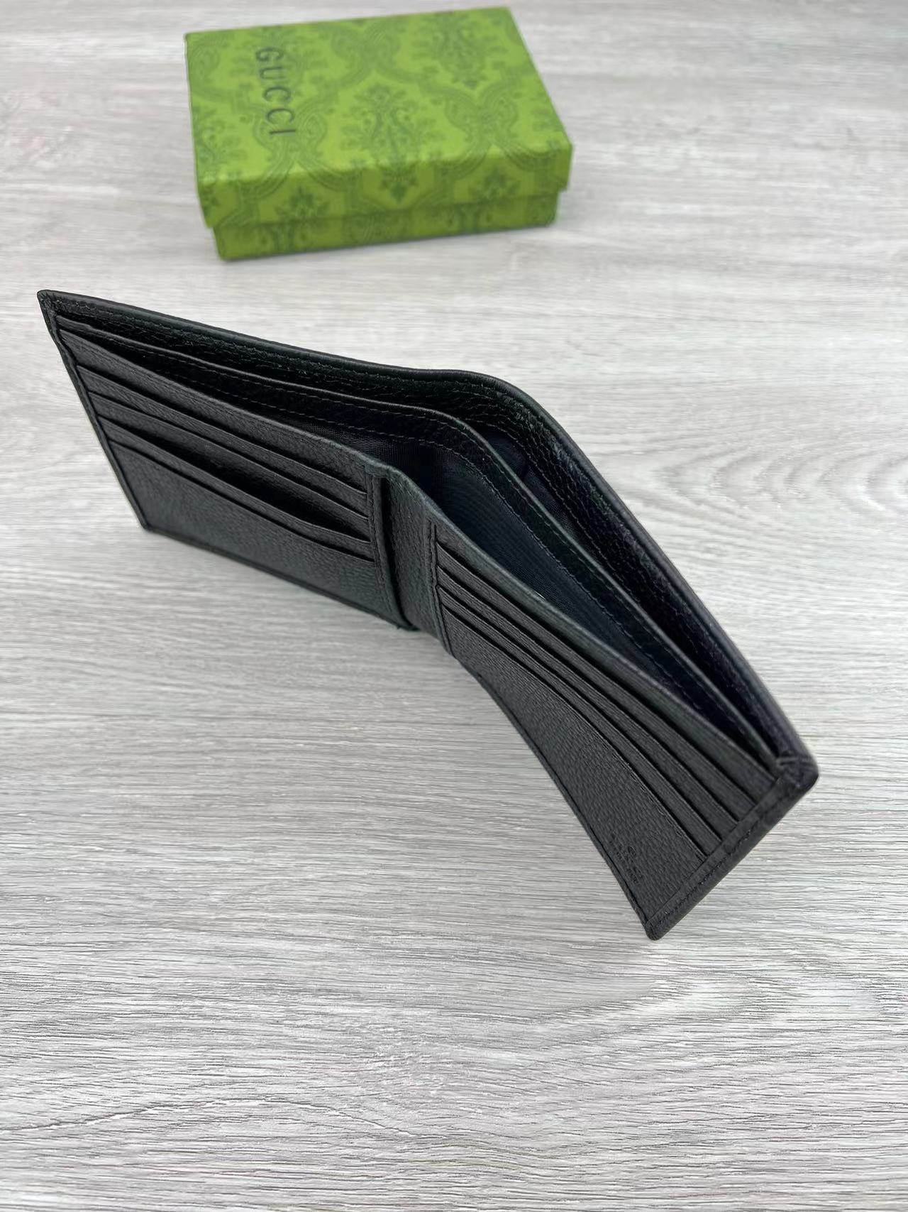 GUCCI グッチ 財布