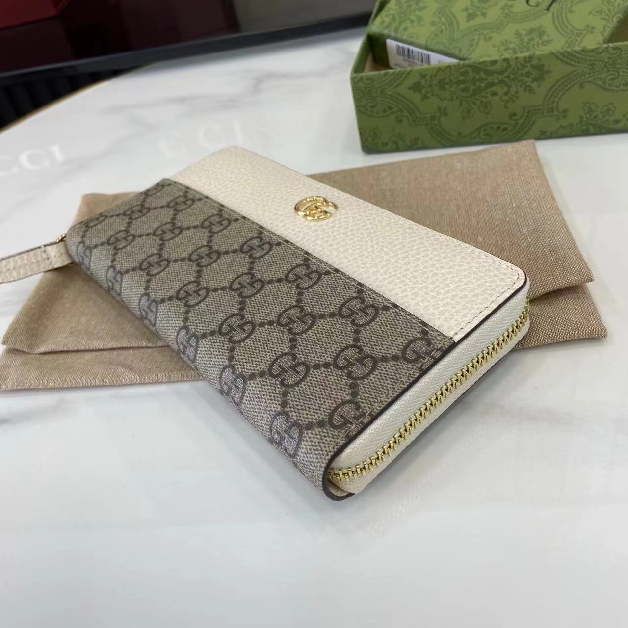GUCCI グッチ 財布