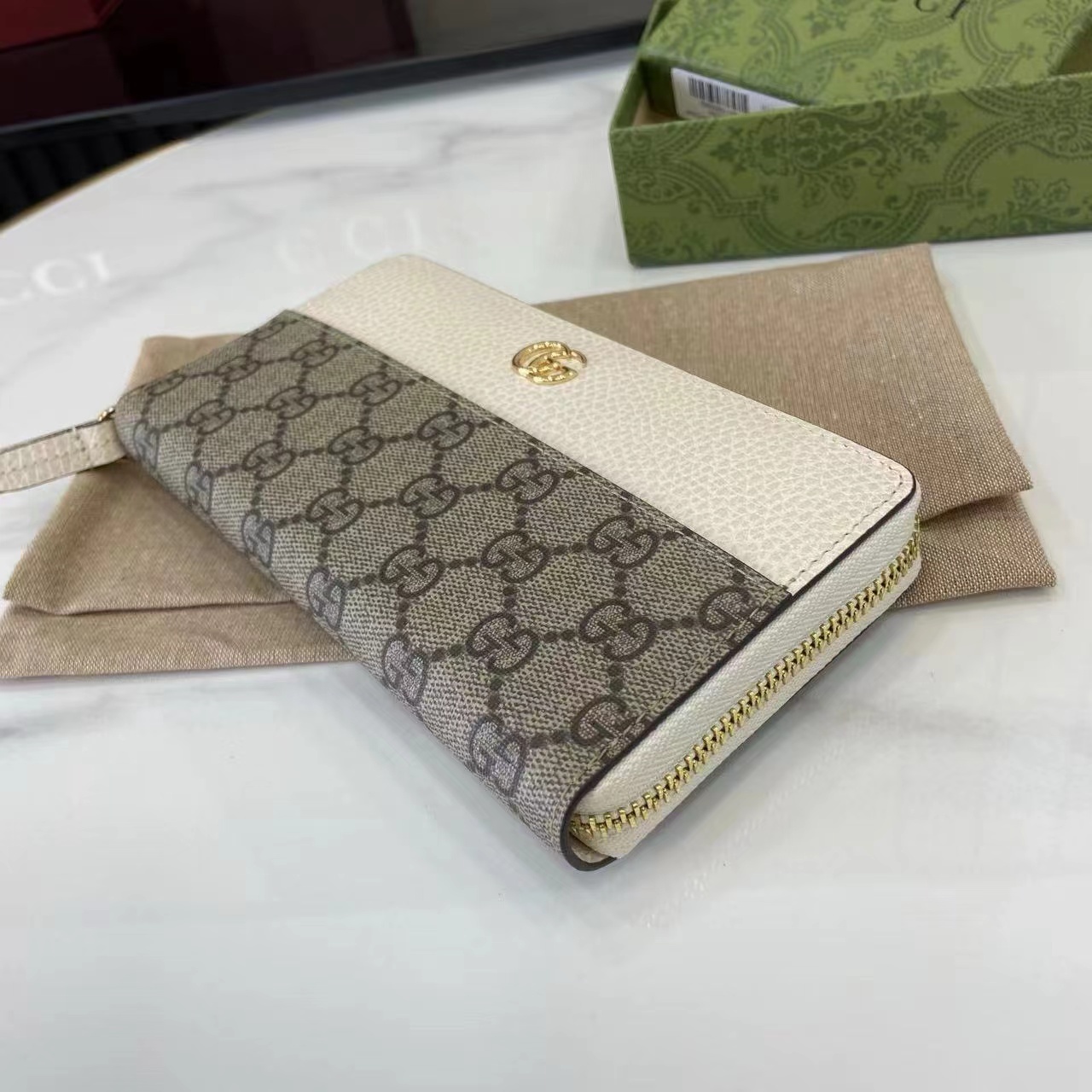 GUCCI グッチ 財布