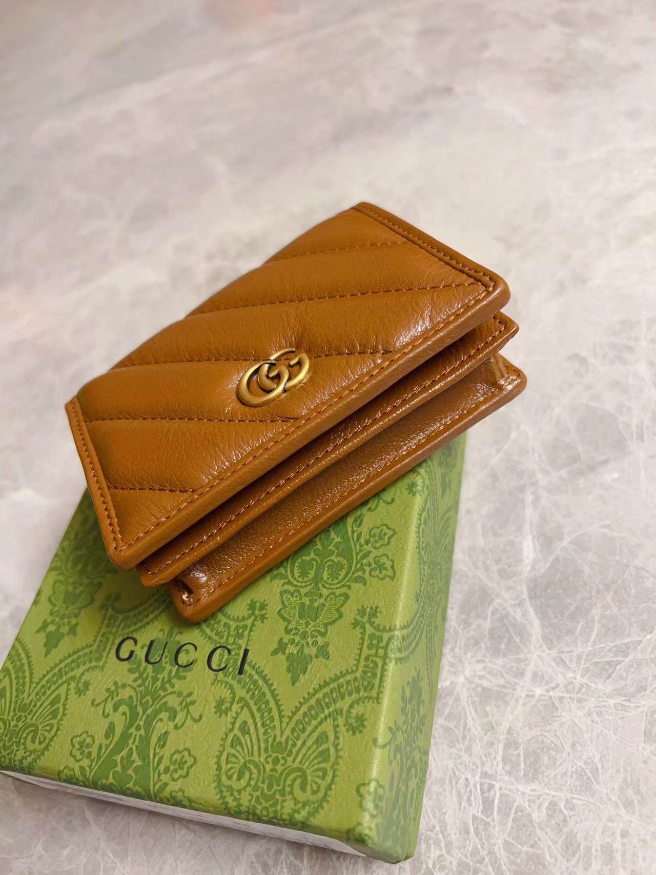GUCCI グッチ 財布