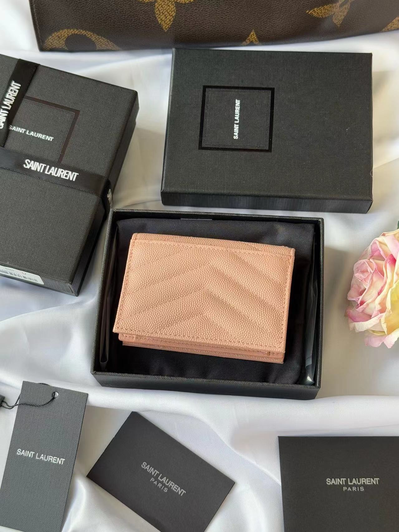 SAINT LAURENT イヴ·サンローラン  財布