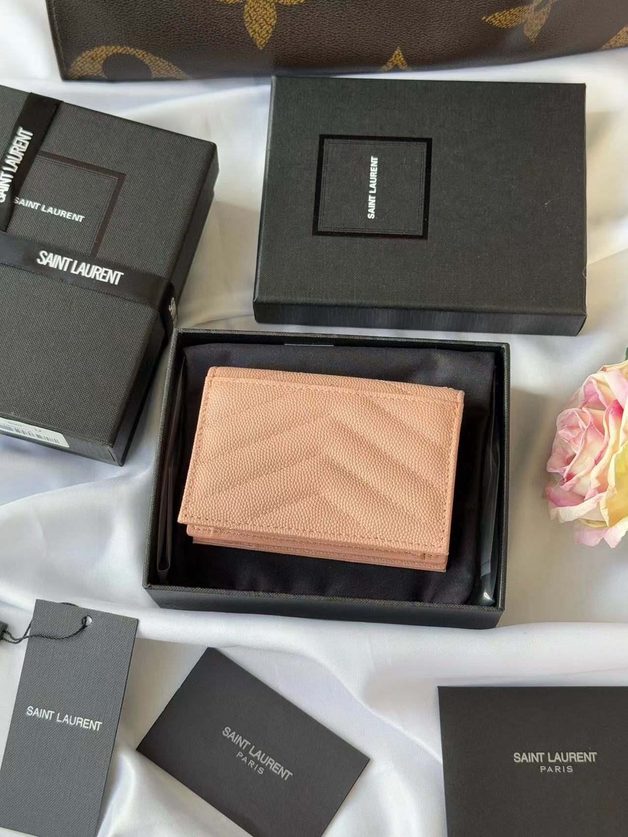 SAINT LAURENT イヴ·サンローラン  財布