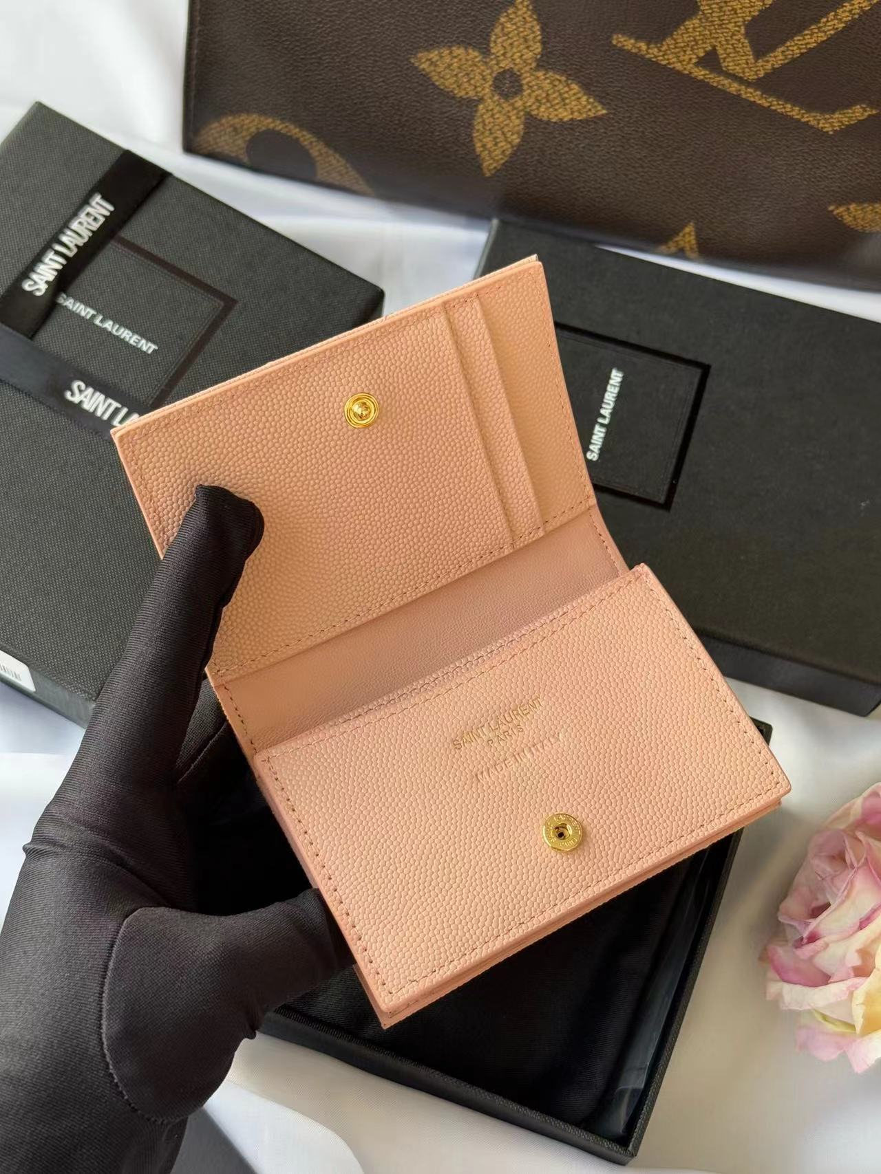 SAINT LAURENT イヴ·サンローラン  財布