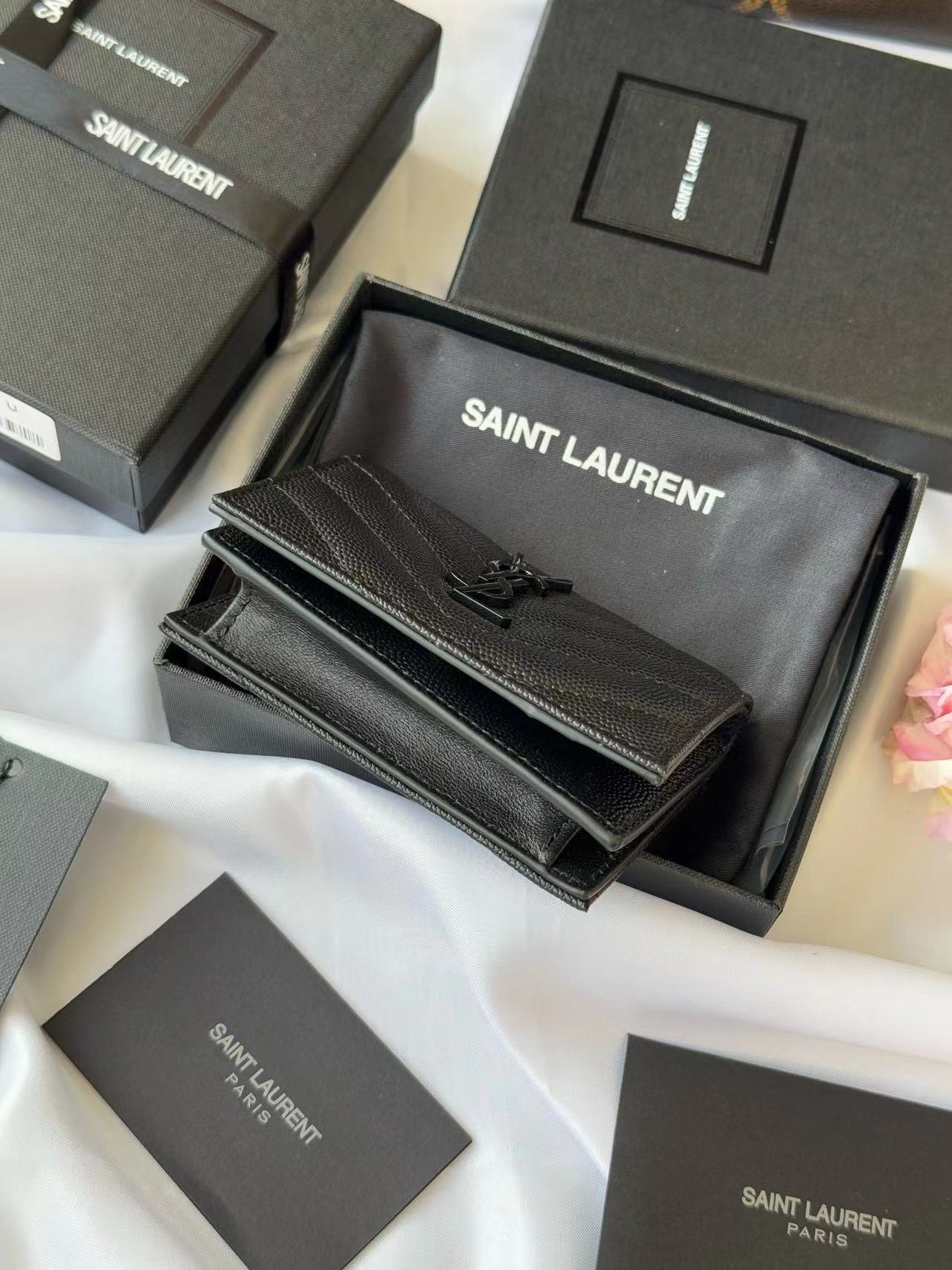 SAINT LAURENT イヴ·サンローラン  財布