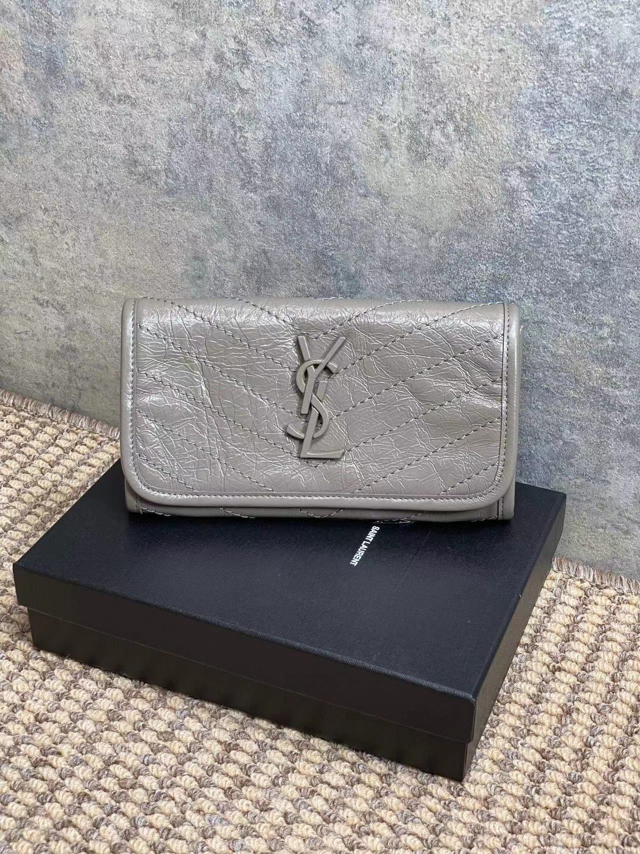 SAINT LAURENT イヴ·サンローラン  財布