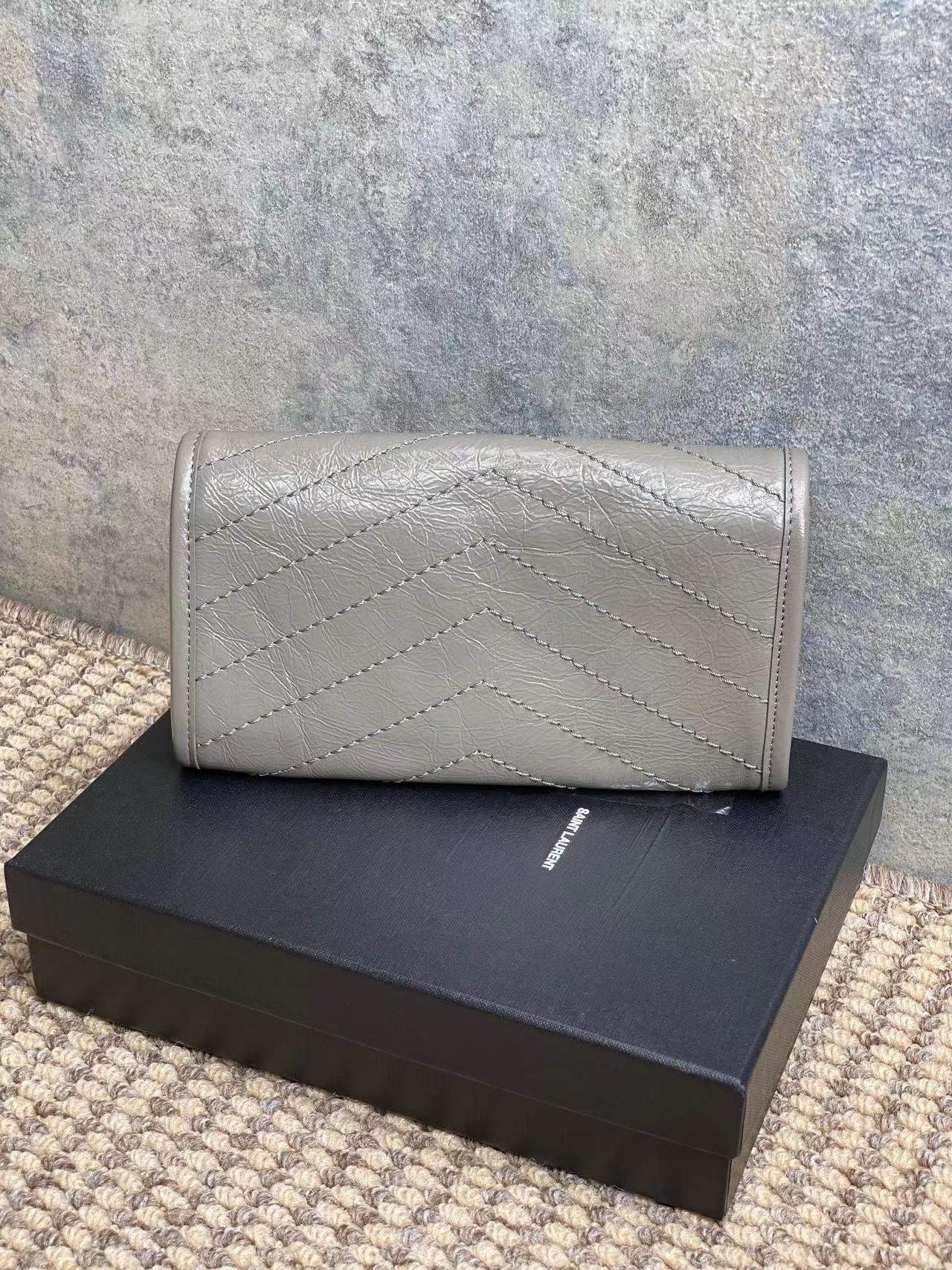 SAINT LAURENT イヴ·サンローラン  財布