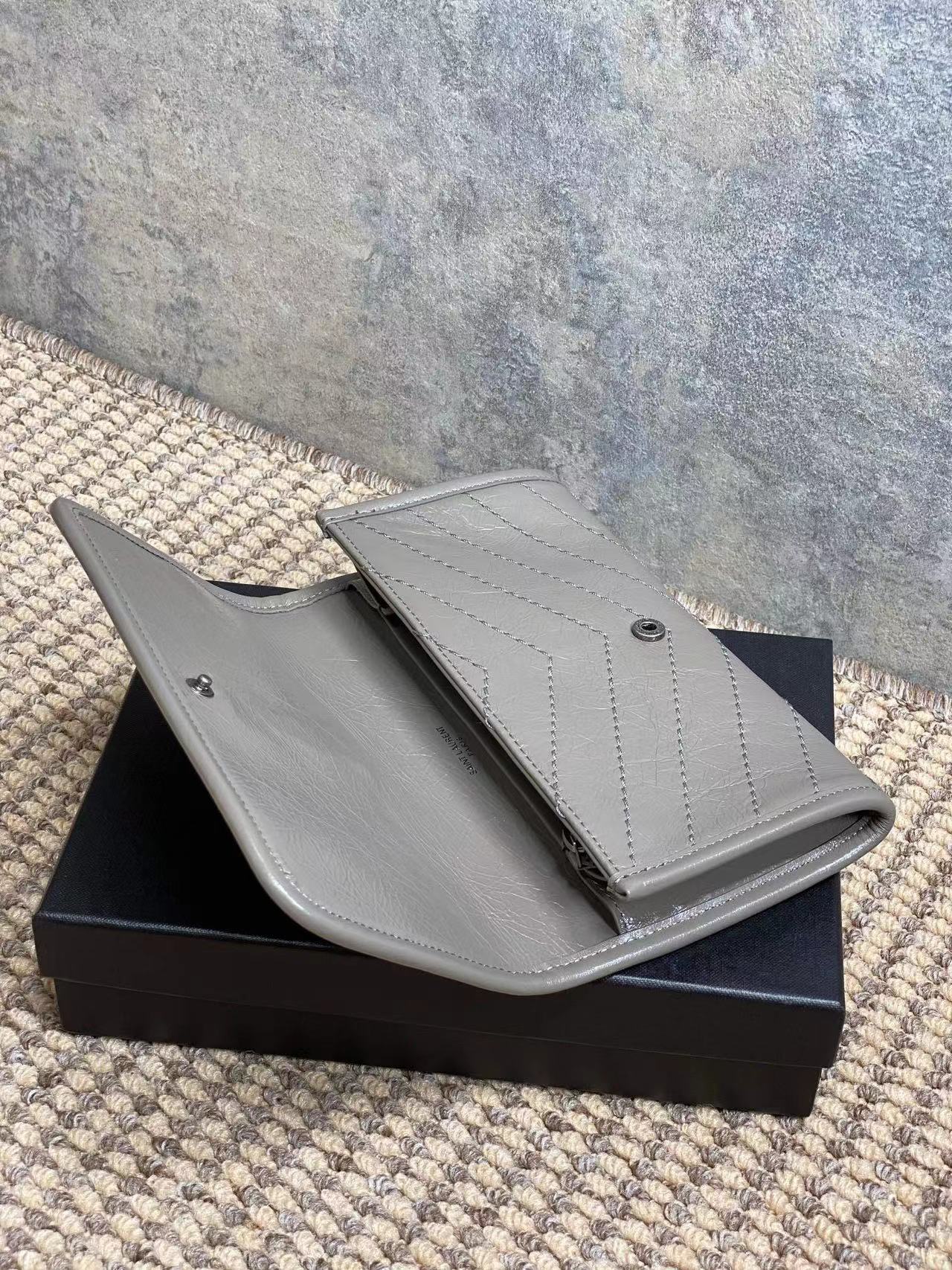 SAINT LAURENT イヴ·サンローラン  財布