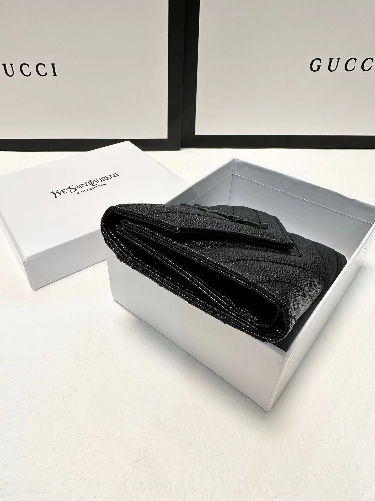 SAINT LAURENT イヴ·サンローラン  財布