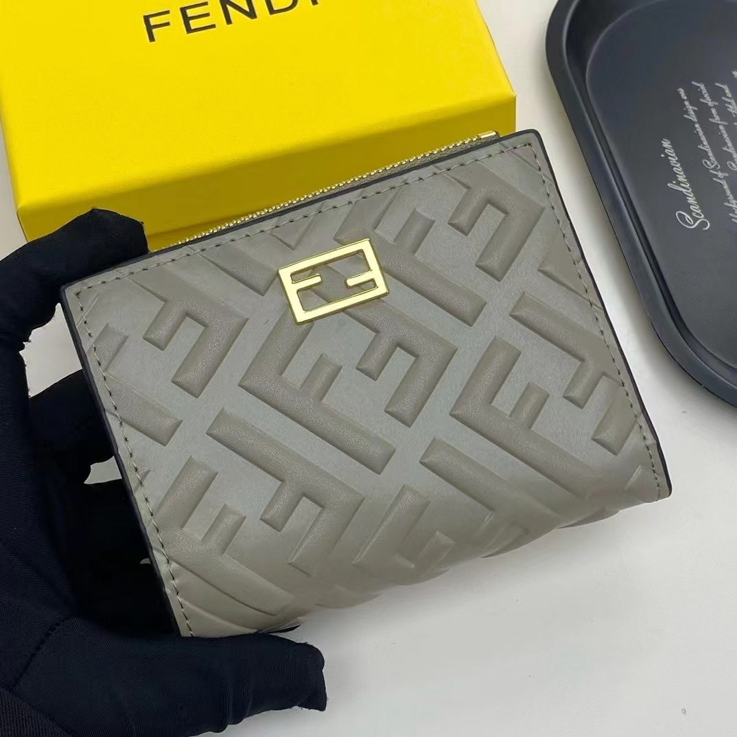 Fendi フェンディ  財布