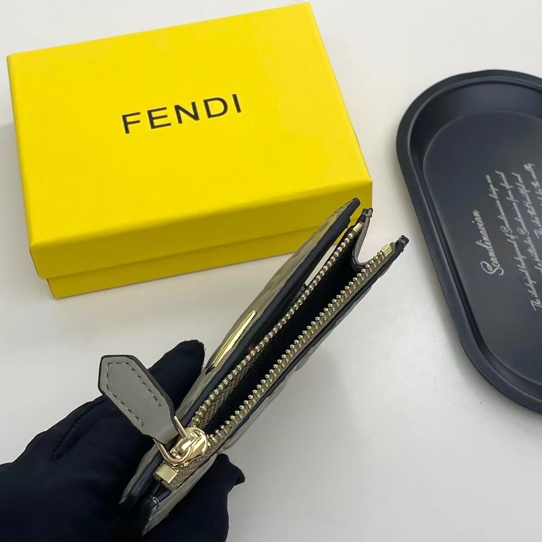 Fendi フェンディ  財布