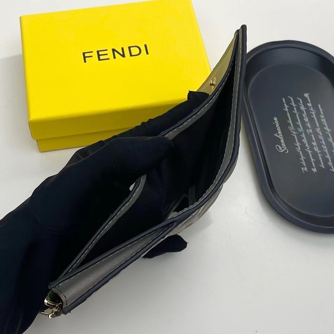 Fendi フェンディ  財布