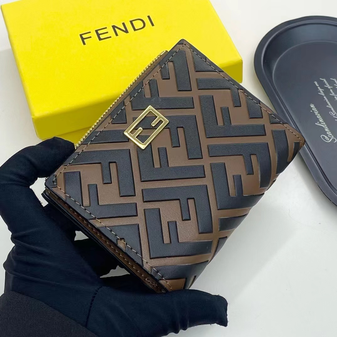 Fendi フェンディ  財布