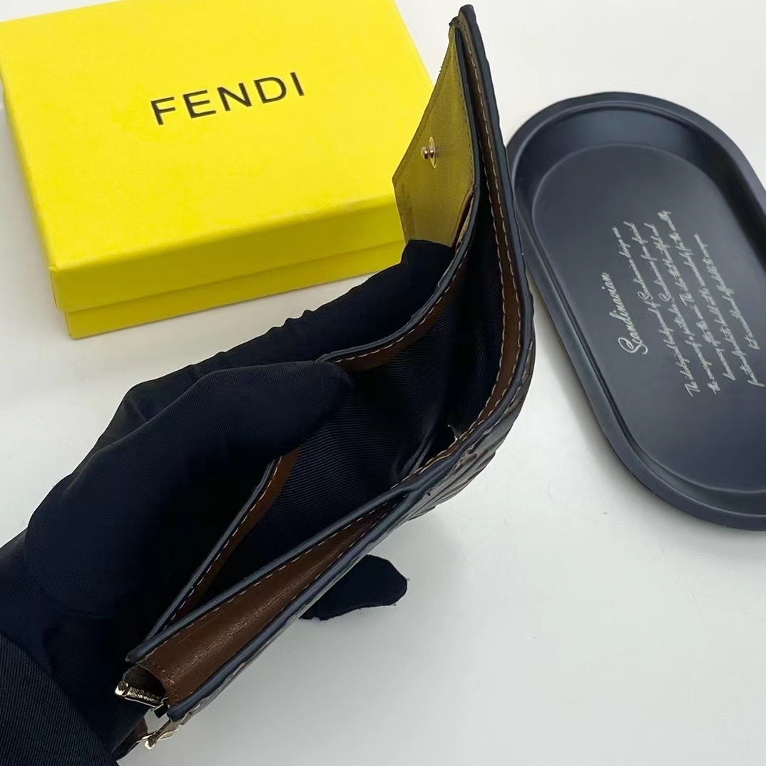 Fendi フェンディ  財布