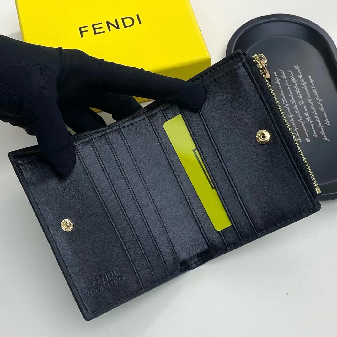 Fendi フェンディ  財布